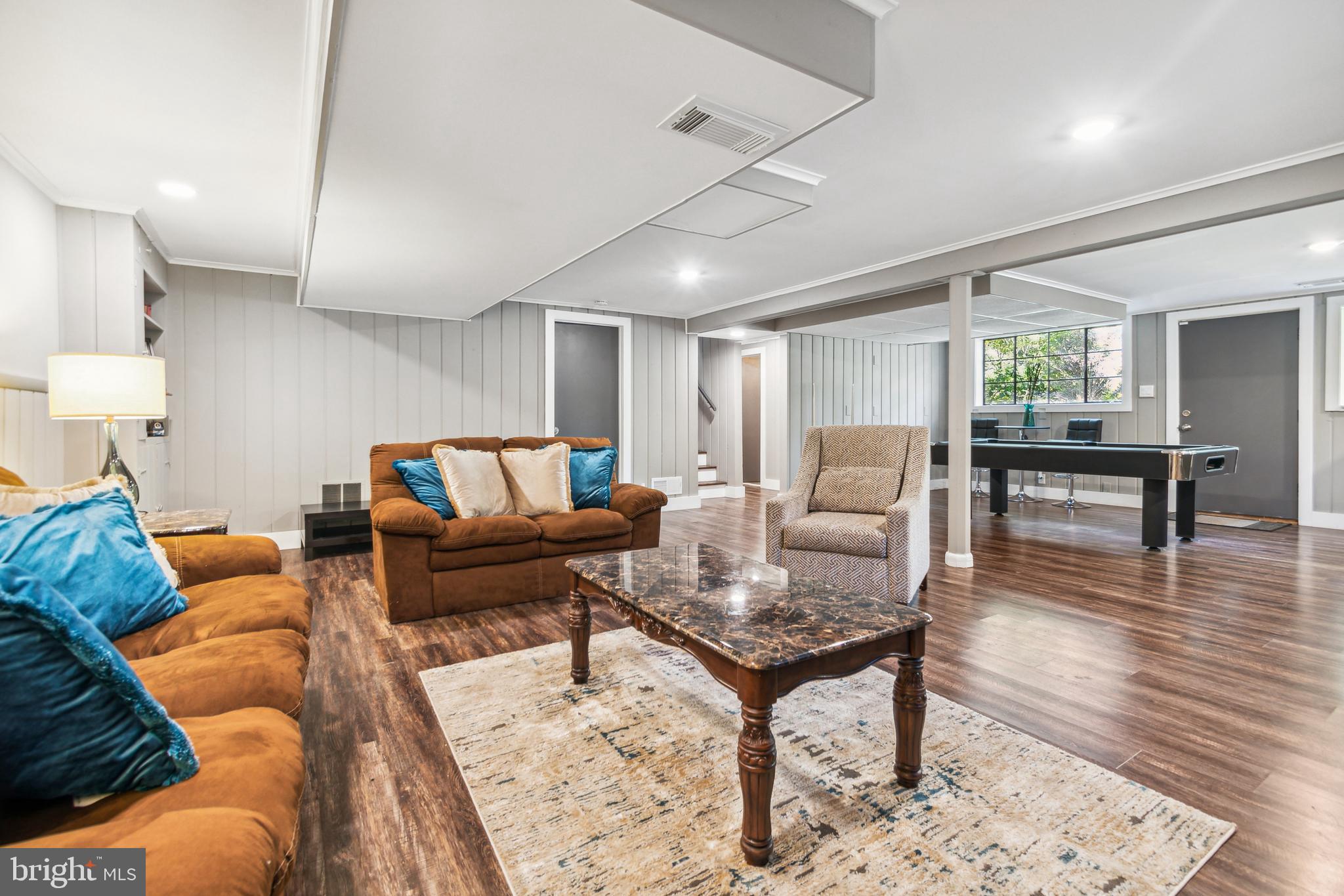 1128 CRESTHAVEN DRIVE