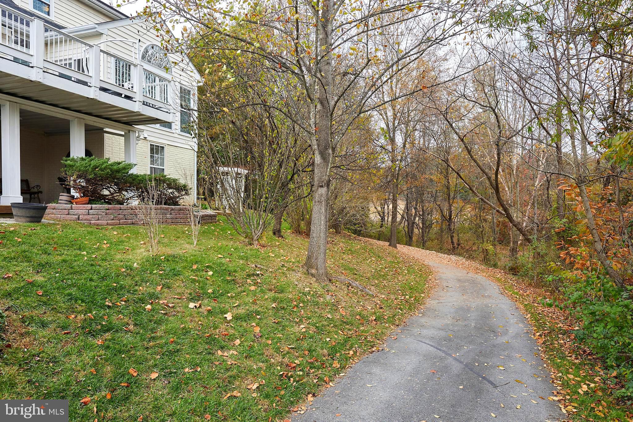 719 SUMMER WALK DRIVE