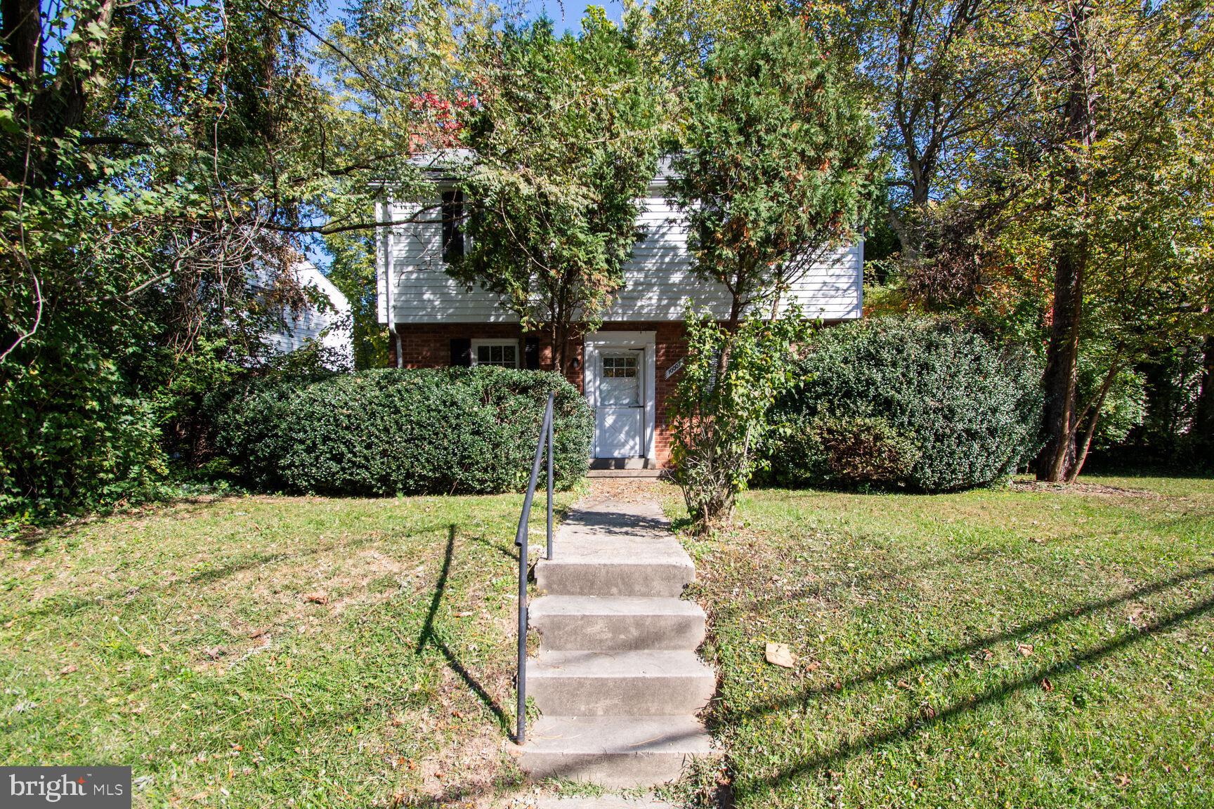 10007 GARDINER AVENUE