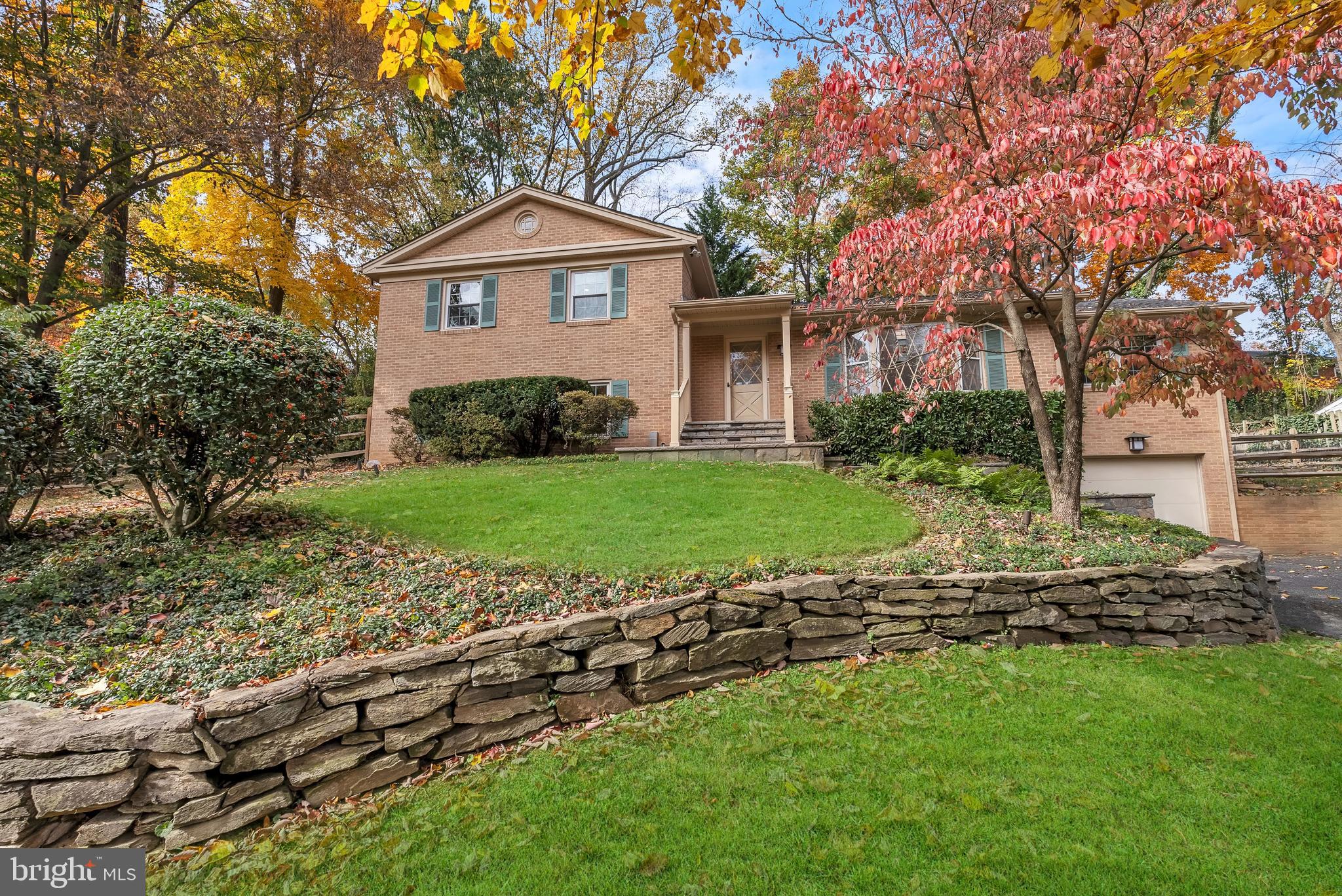 2124 EDGEWATER PARKWAY