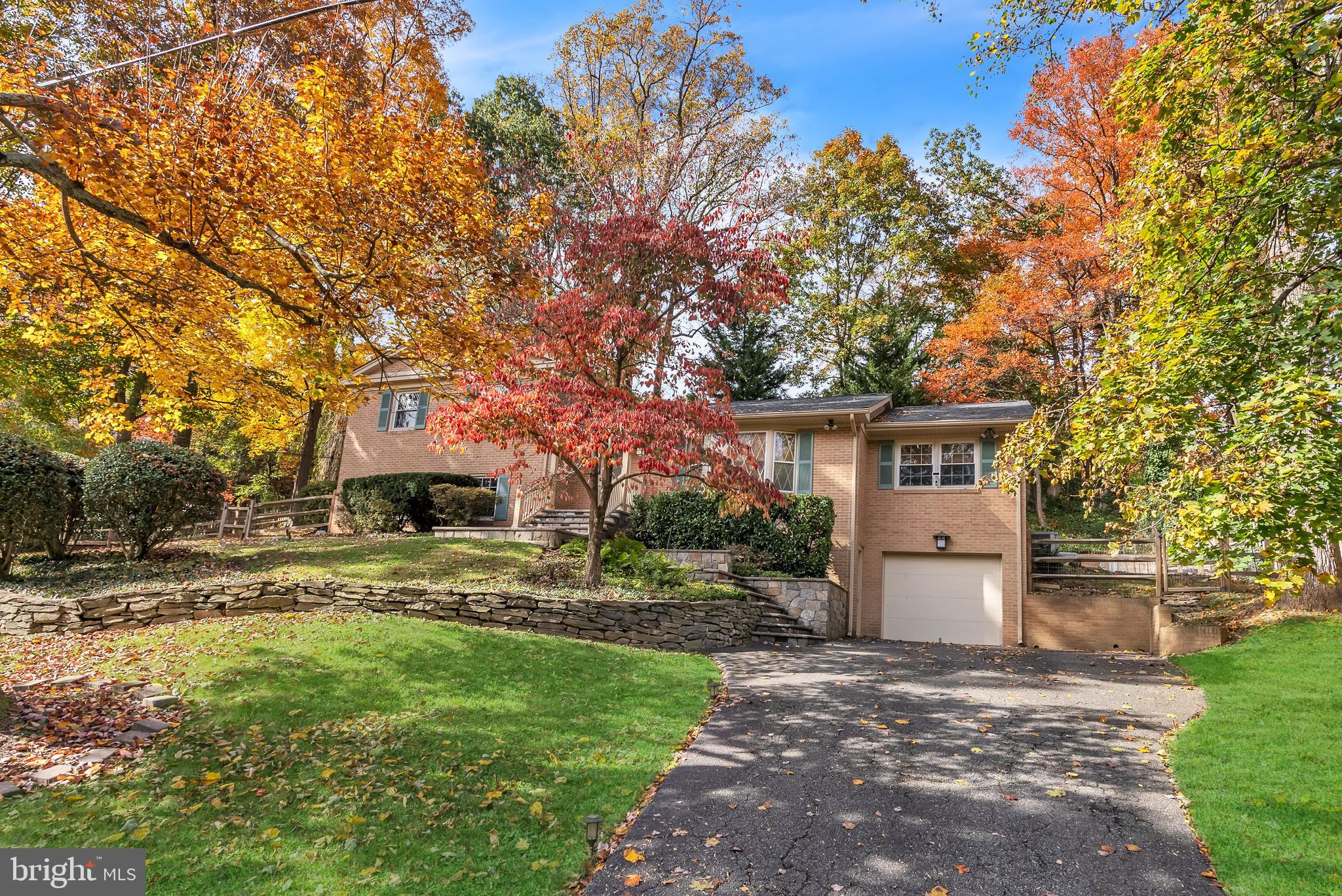 2124 EDGEWATER PARKWAY