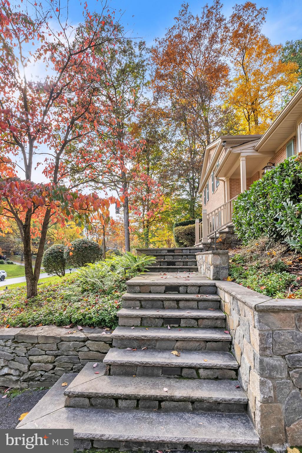 2124 EDGEWATER PARKWAY