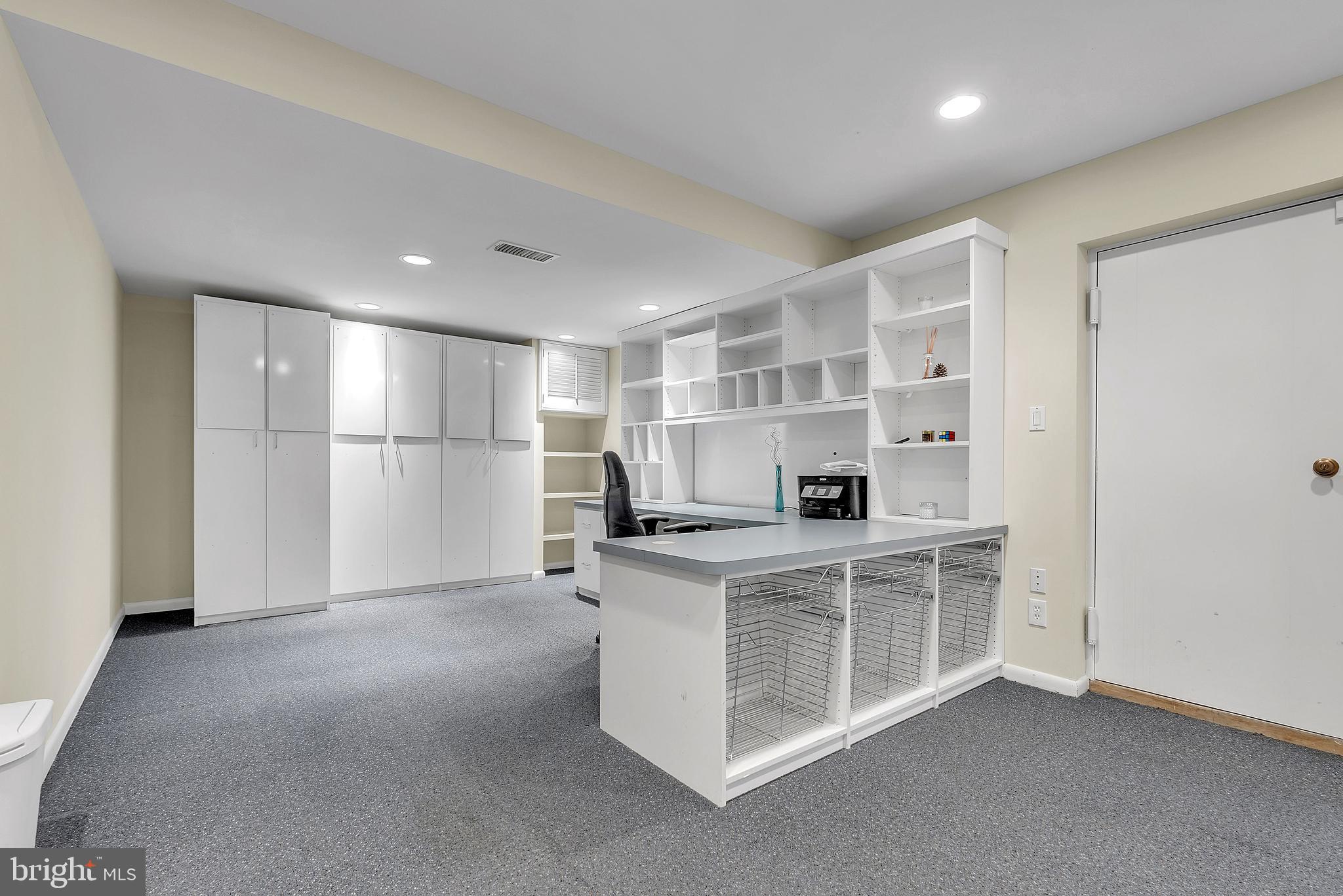 2124 EDGEWATER PARKWAY