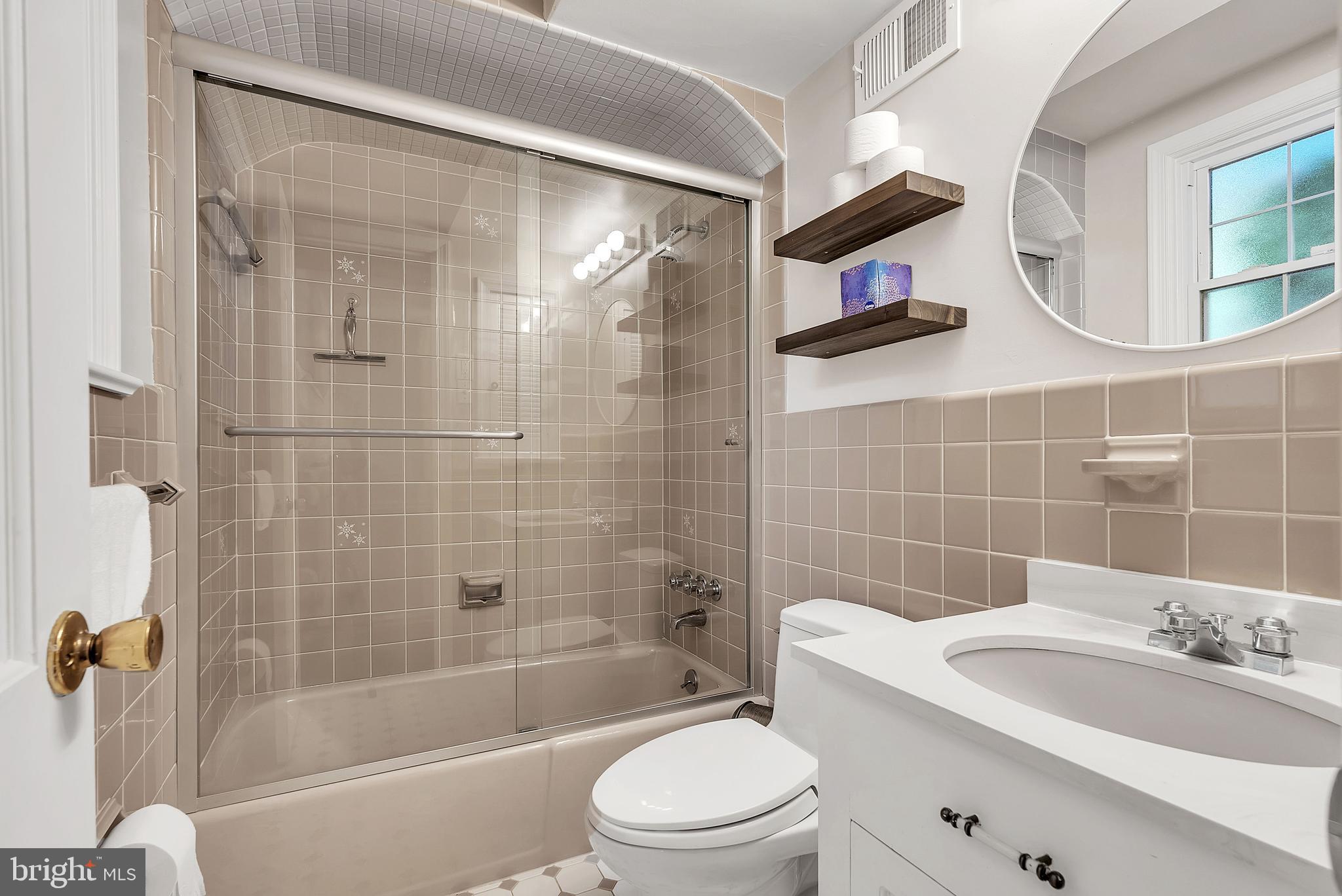 2124 EDGEWATER PARKWAY
