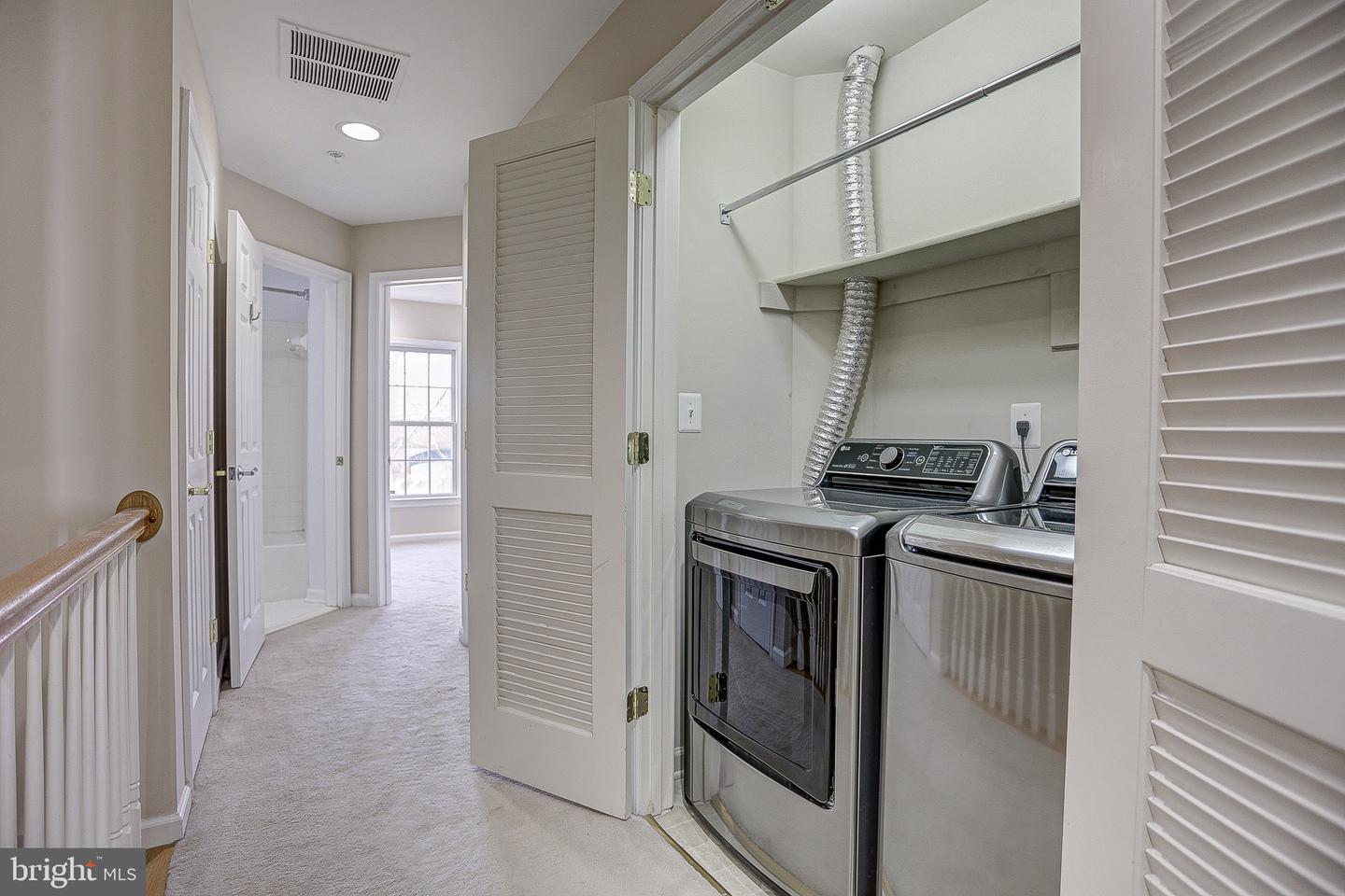 524 Fallsgrove Dr