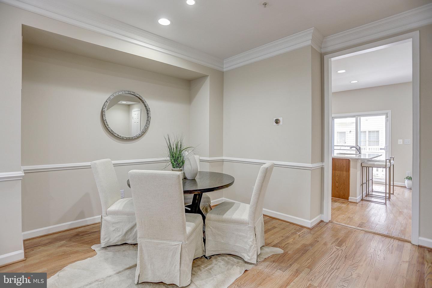 524 Fallsgrove Dr