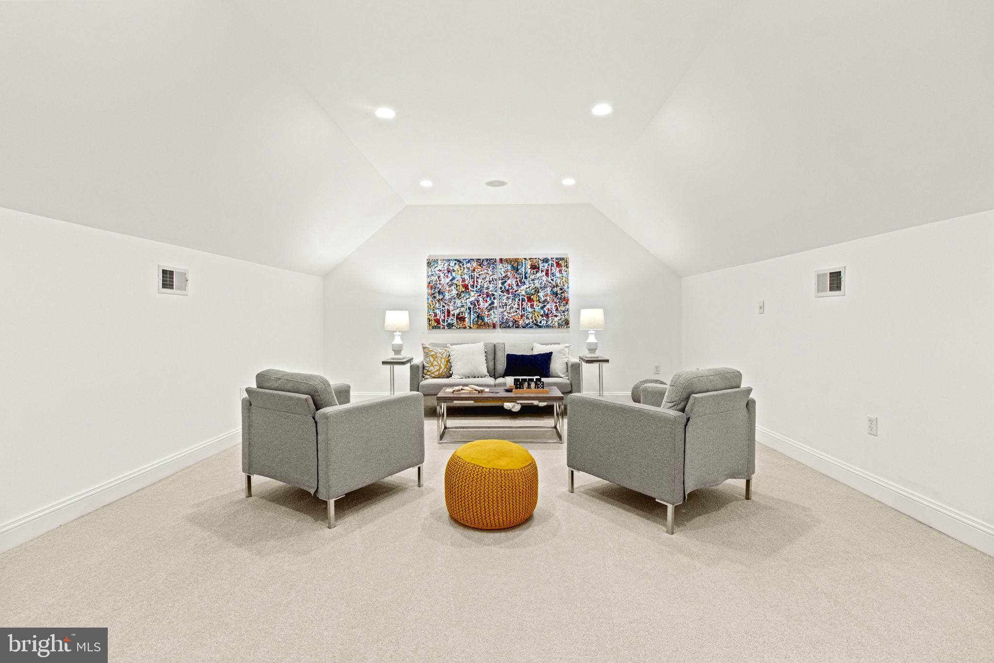 5801 IPSWICH ROAD