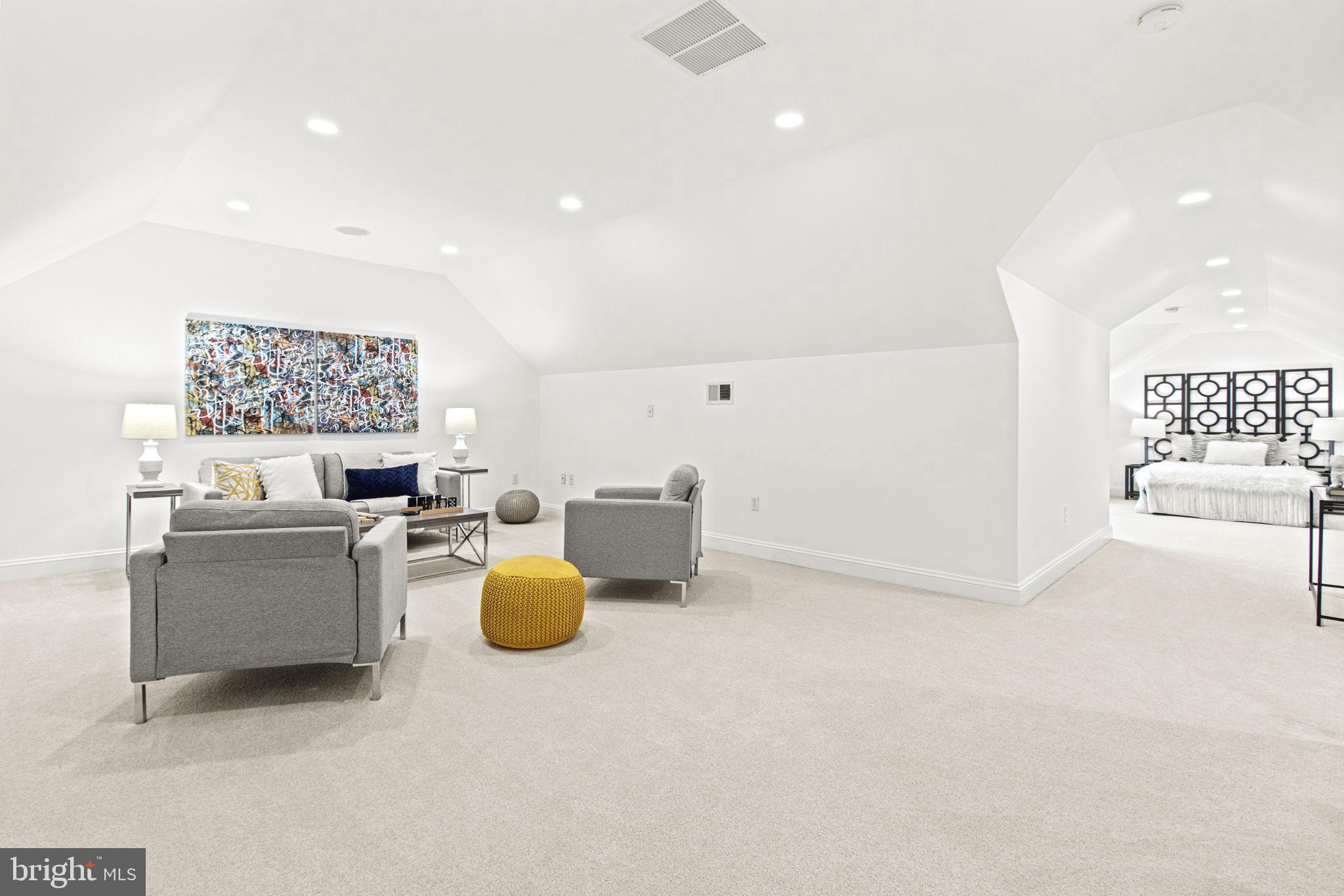 5801 IPSWICH ROAD