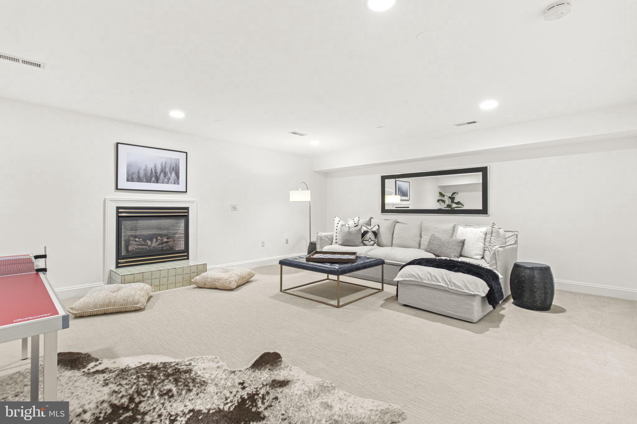 5801 IPSWICH ROAD