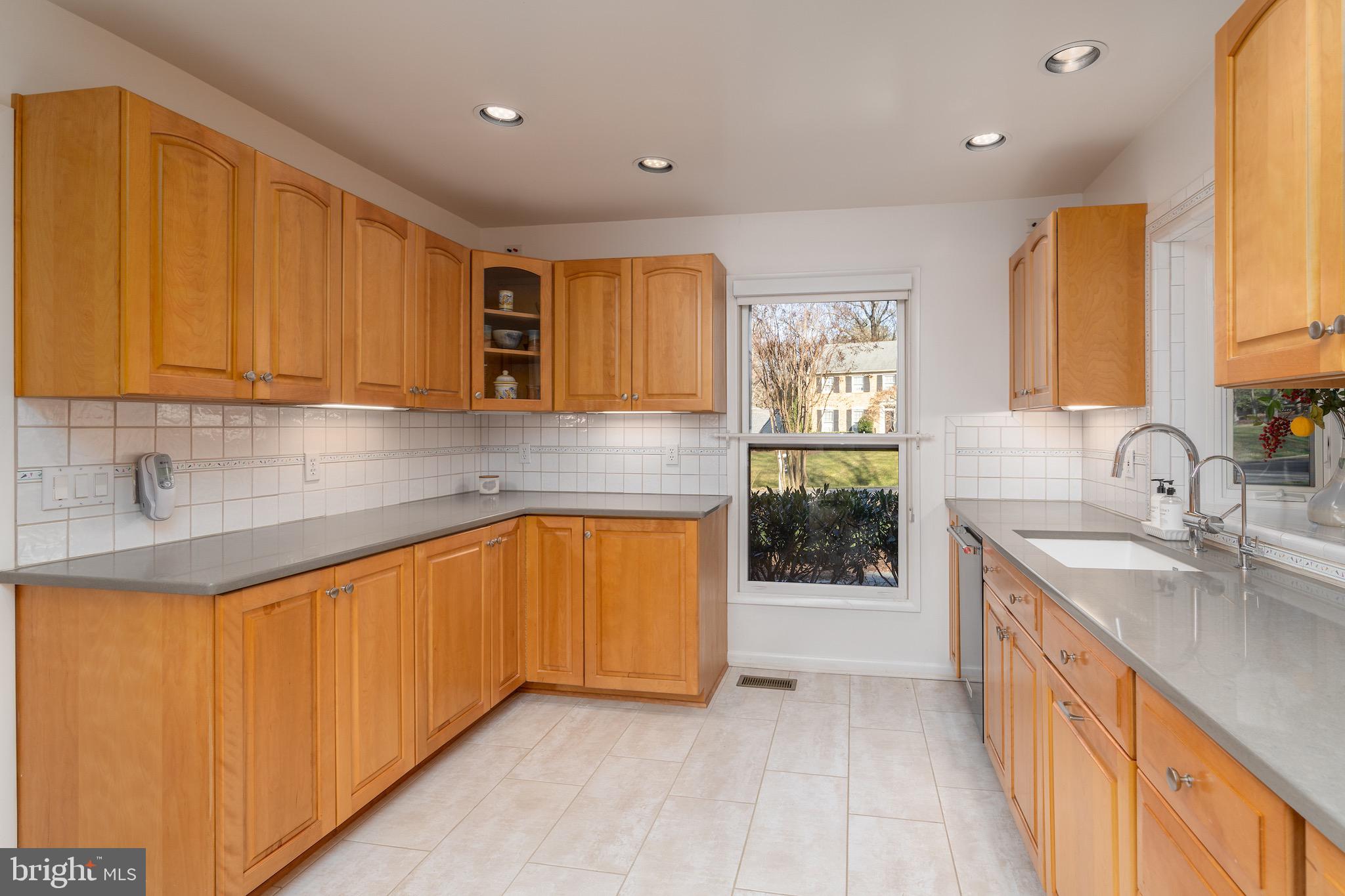 10116 WEATHERWOOD COURT