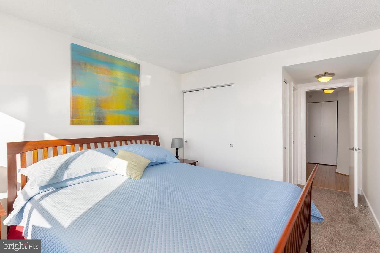 7500 Woodmont Ave #S1006