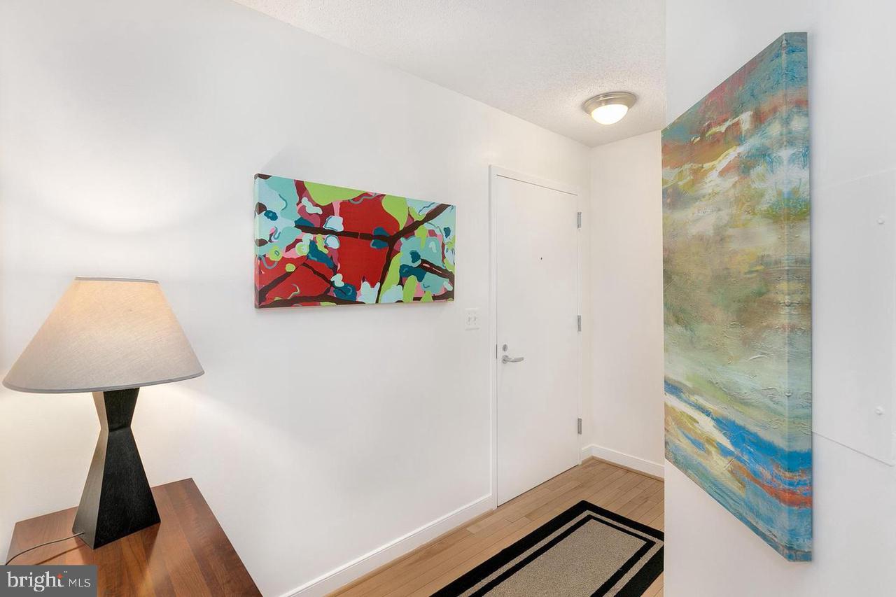 7500 Woodmont Ave #S1006