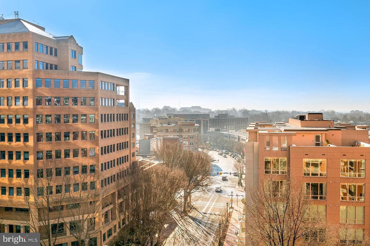 7500 Woodmont Ave #S1006