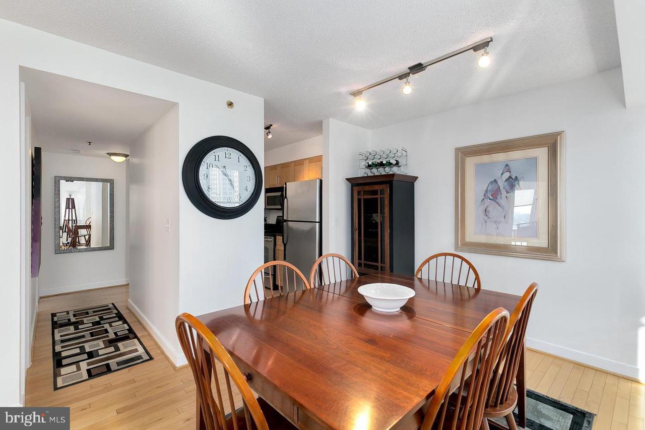 7500 Woodmont Ave #S1006