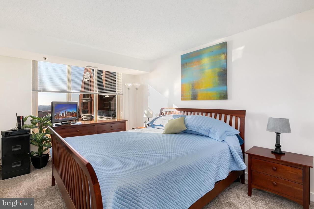 7500 Woodmont Ave #S1006