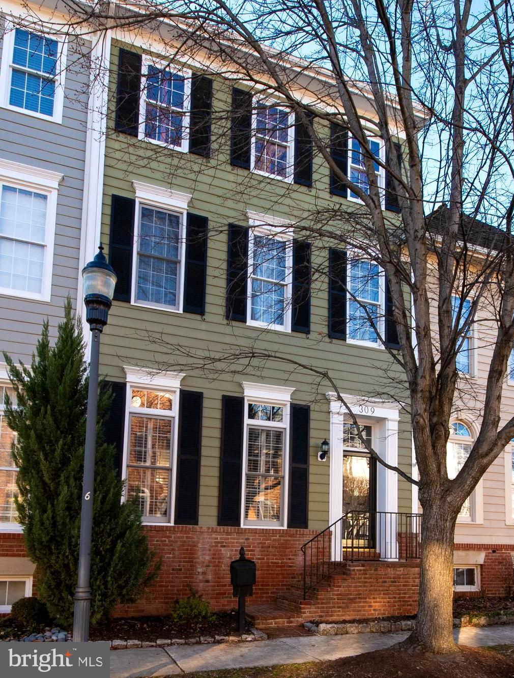 309 ALFANDRE STREET