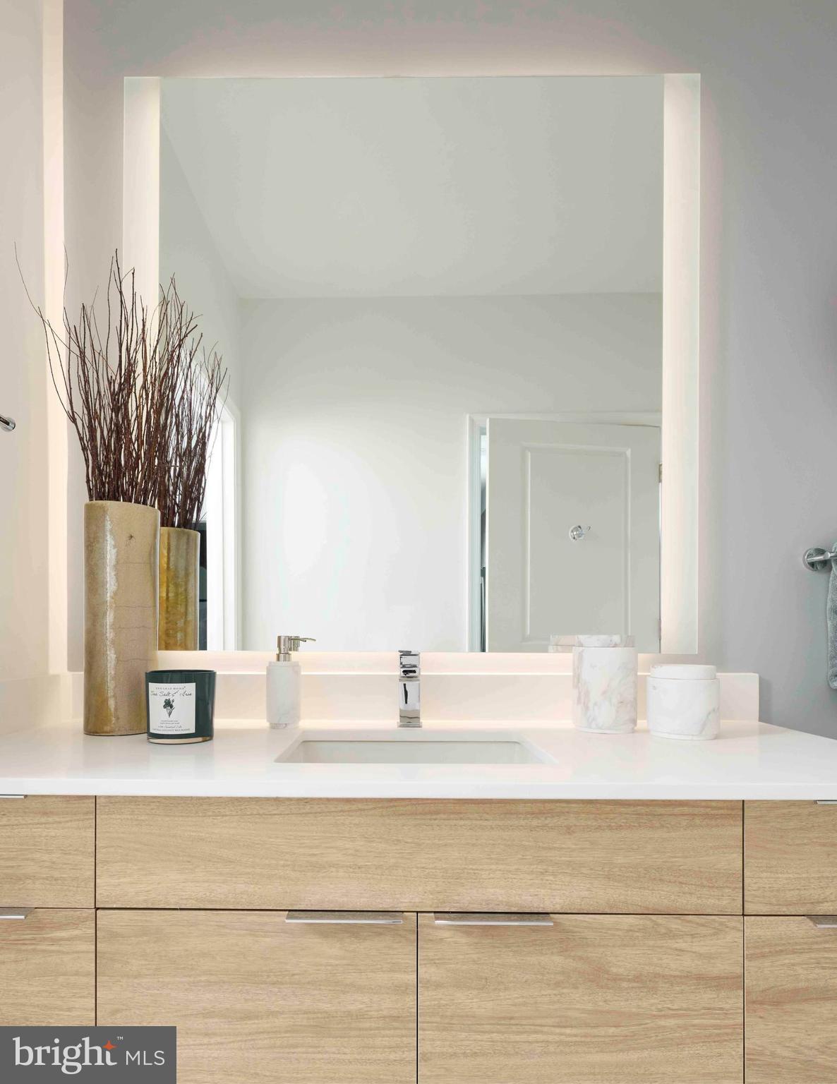 8525 CHEVY CHASE LAKE TERRACE B-624/VARIES