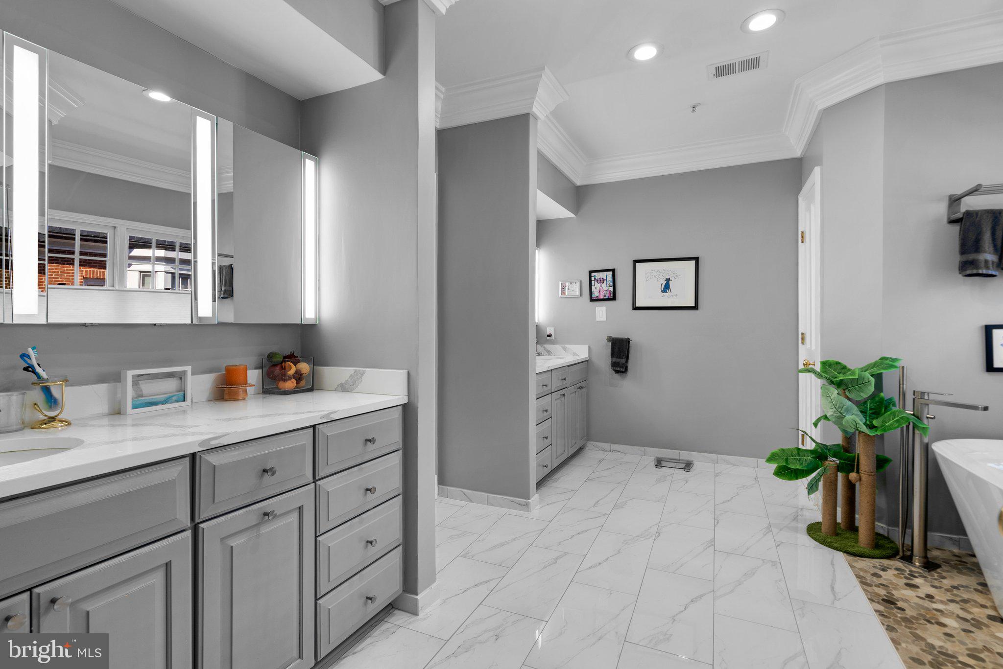 4836 MONTGOMERY LANE