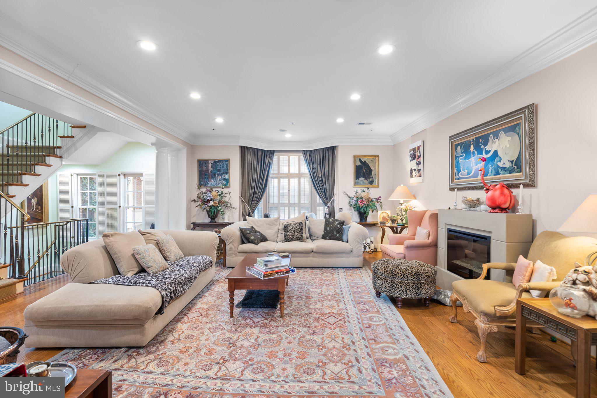 4836 MONTGOMERY LANE