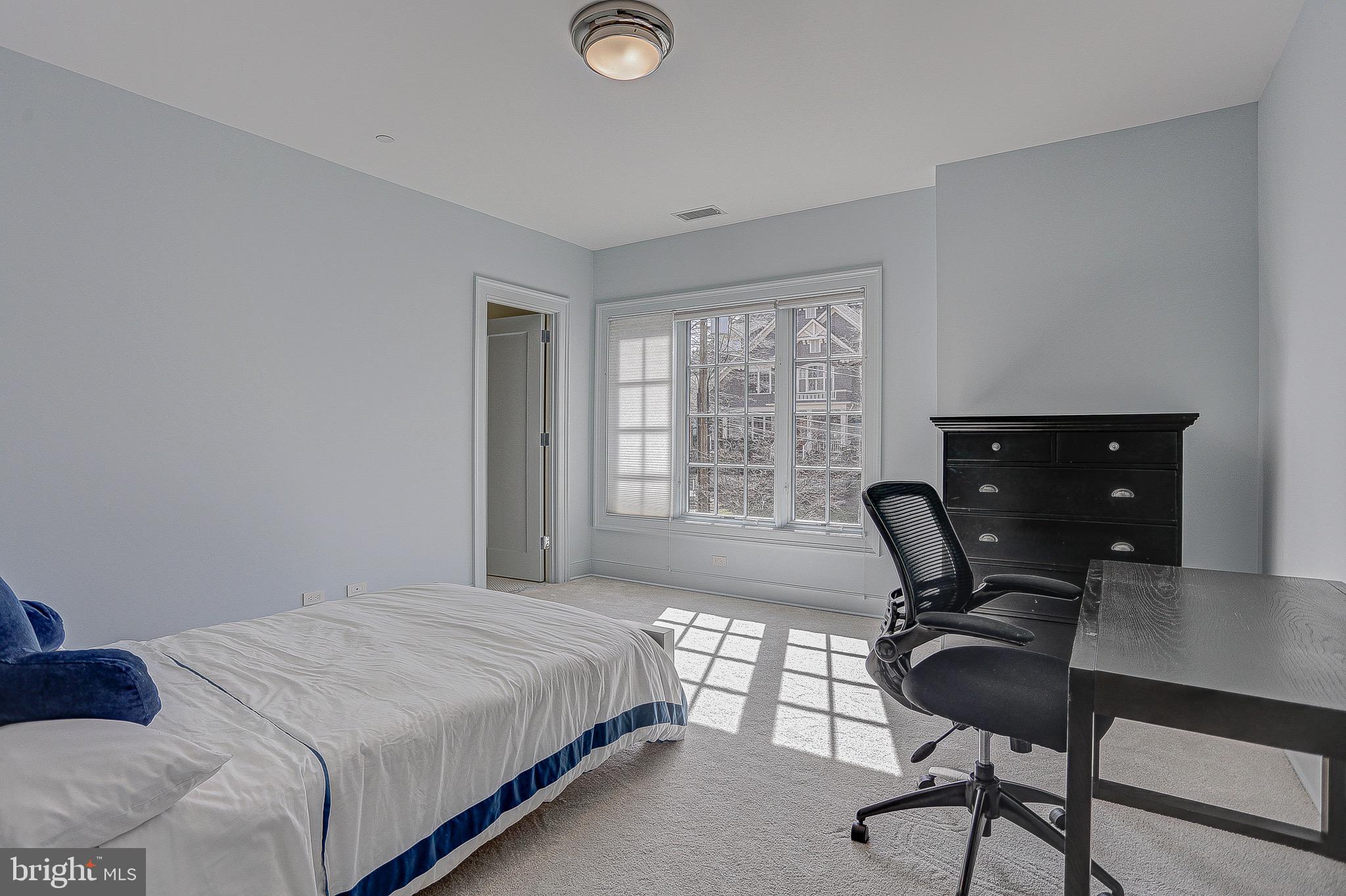 5509 LAMBETH ROAD