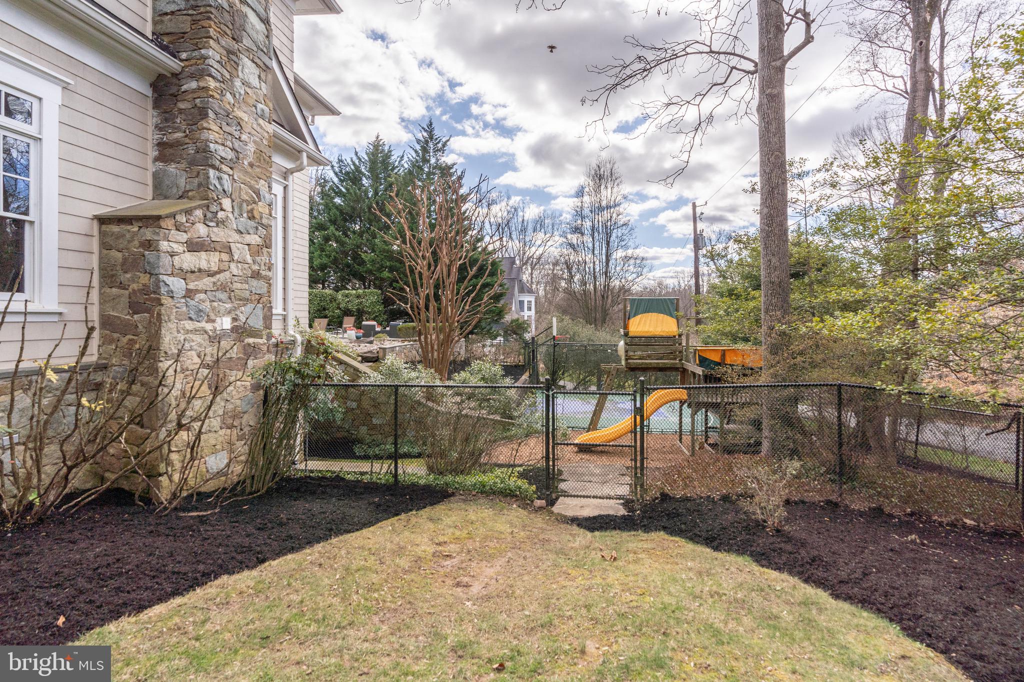 9200 BEECH HILL DRIVE