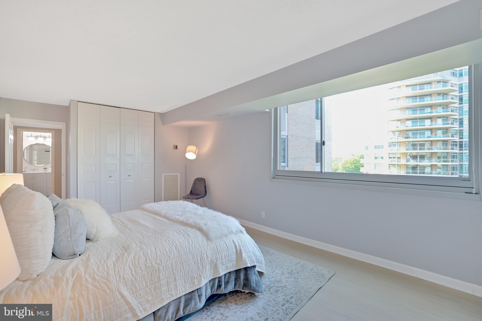 4601 N PARK AVENUE 915-Q