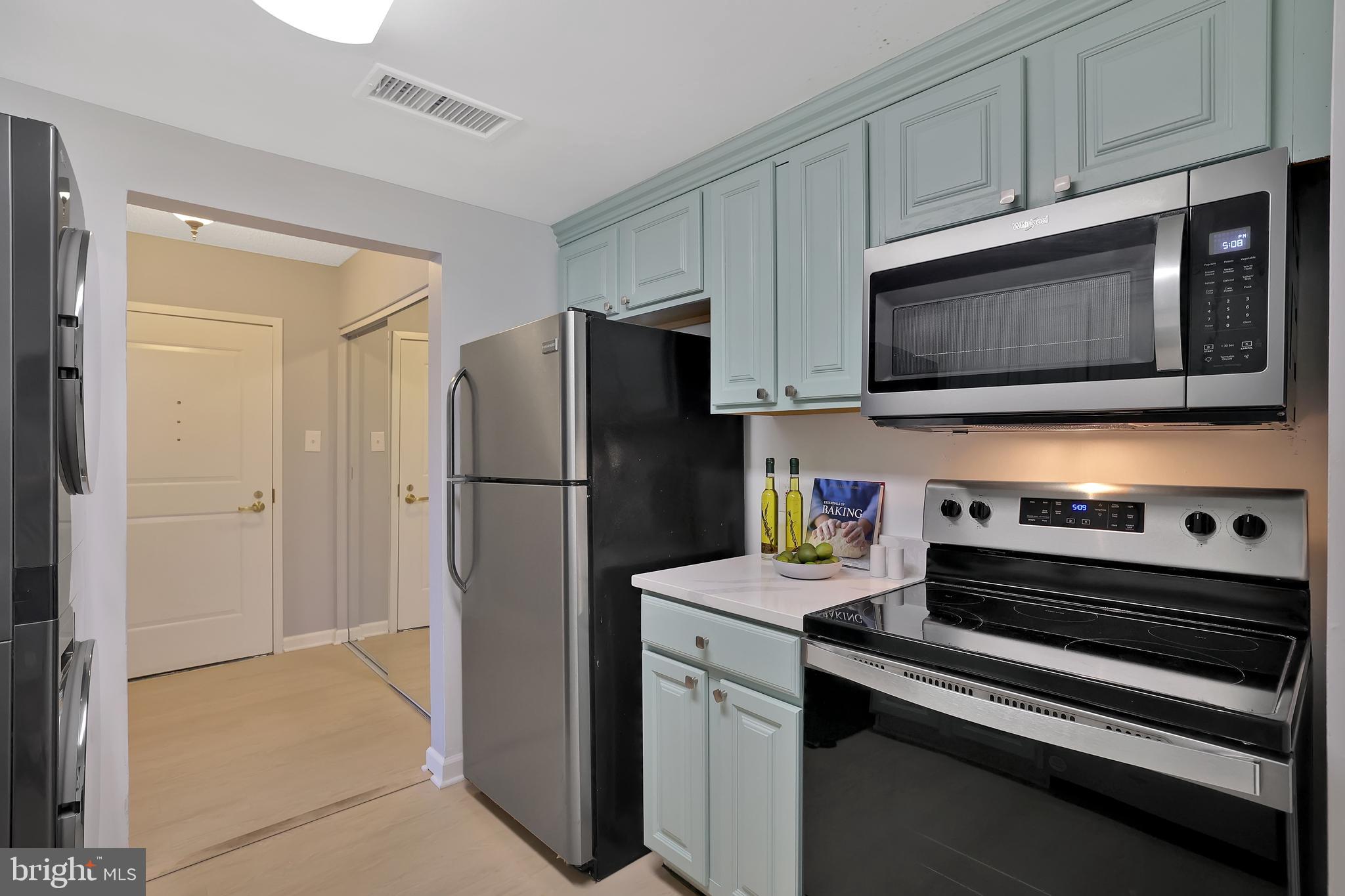 4601 N PARK AVENUE 915-Q