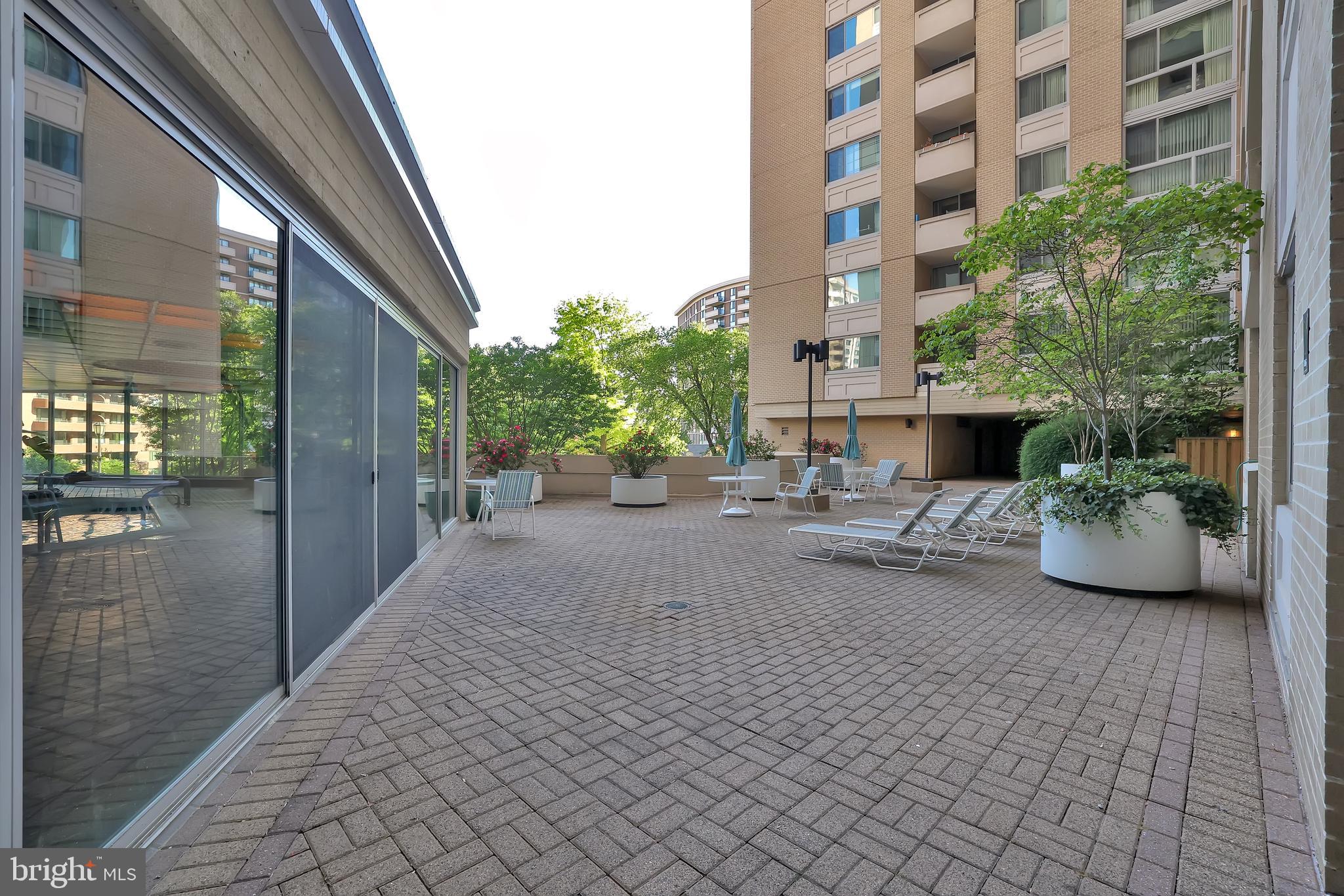 4601 N PARK AVENUE 915-Q