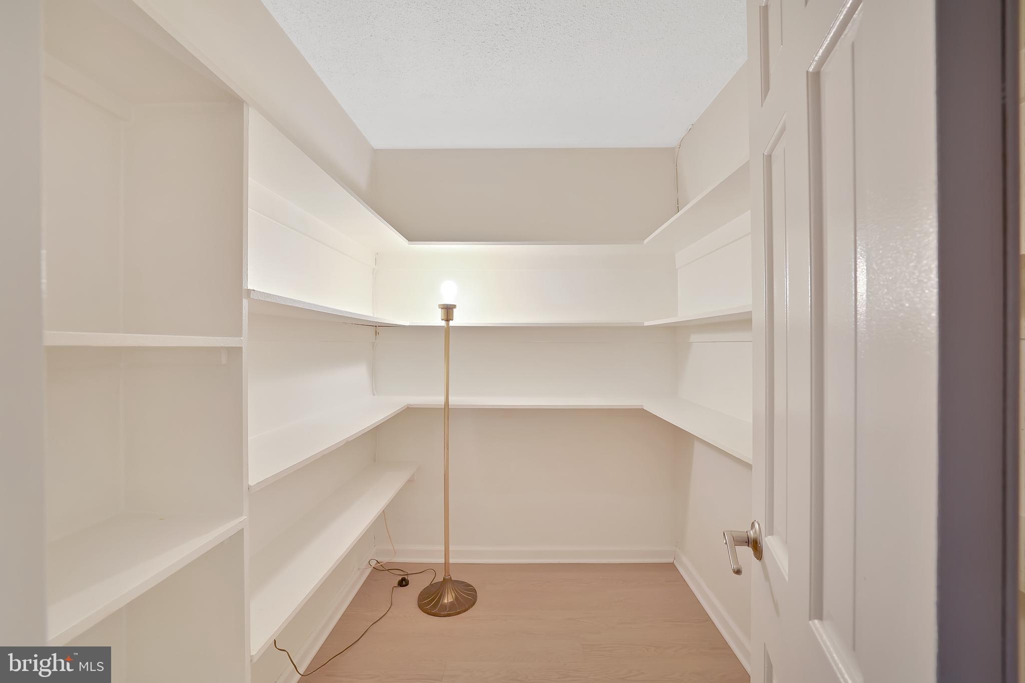 4601 N PARK AVENUE 915-Q