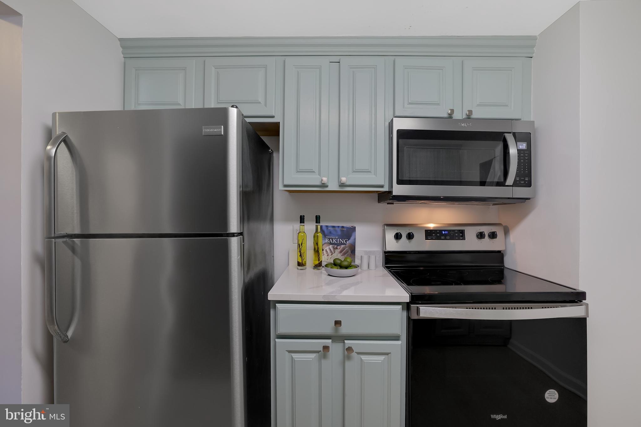 4601 N PARK AVENUE 915-Q