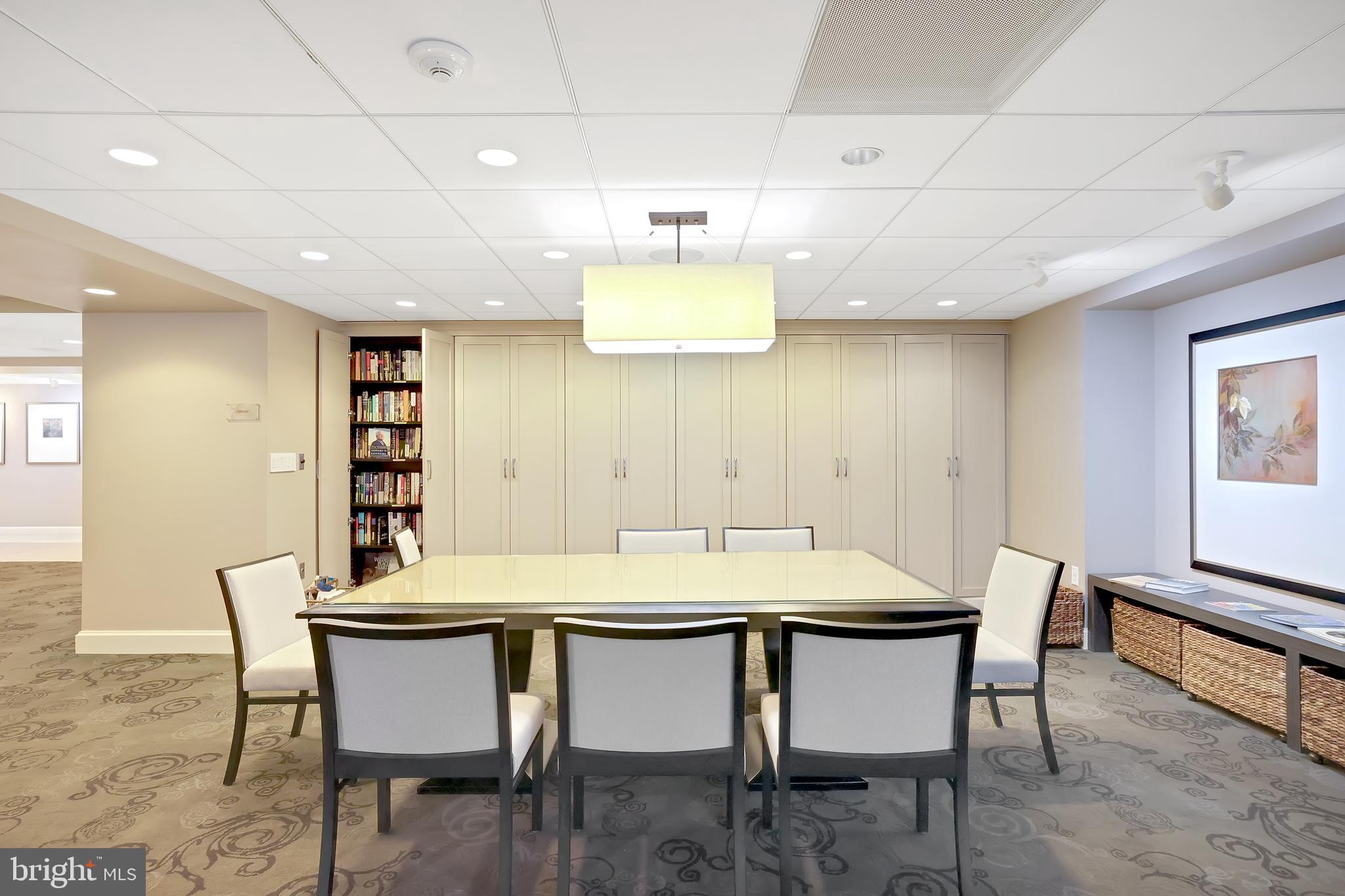 4601 N PARK AVENUE 915-Q