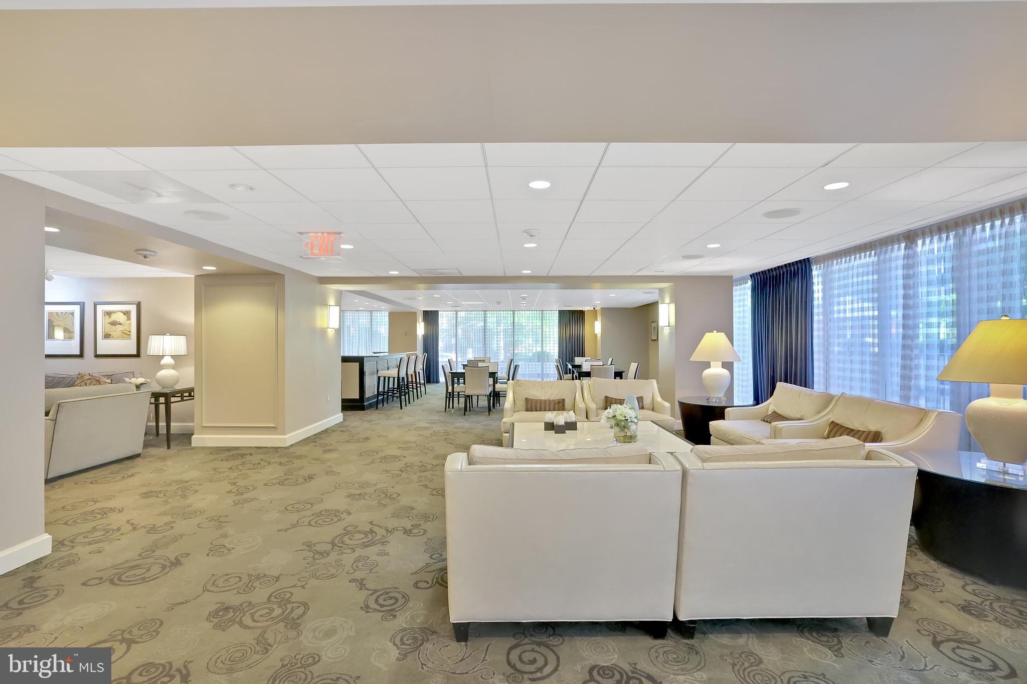 4601 N PARK AVENUE 915-Q