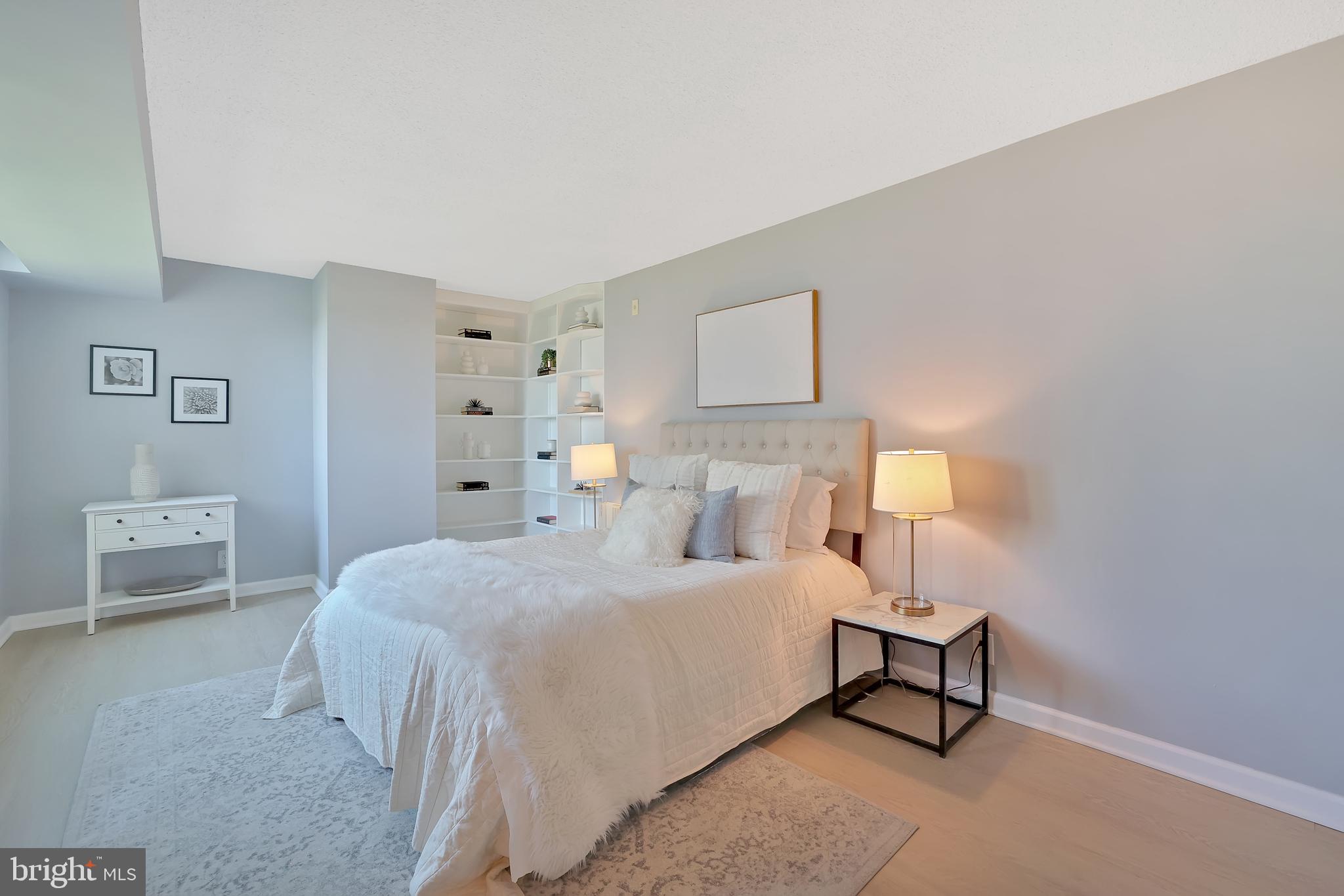 4601 N PARK AVENUE 915-Q