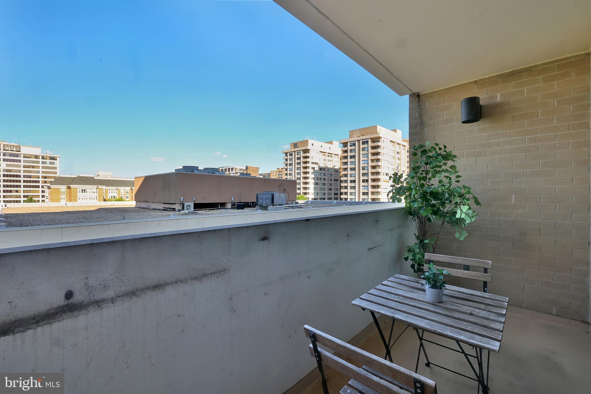 4601 N PARK AVENUE 915-Q