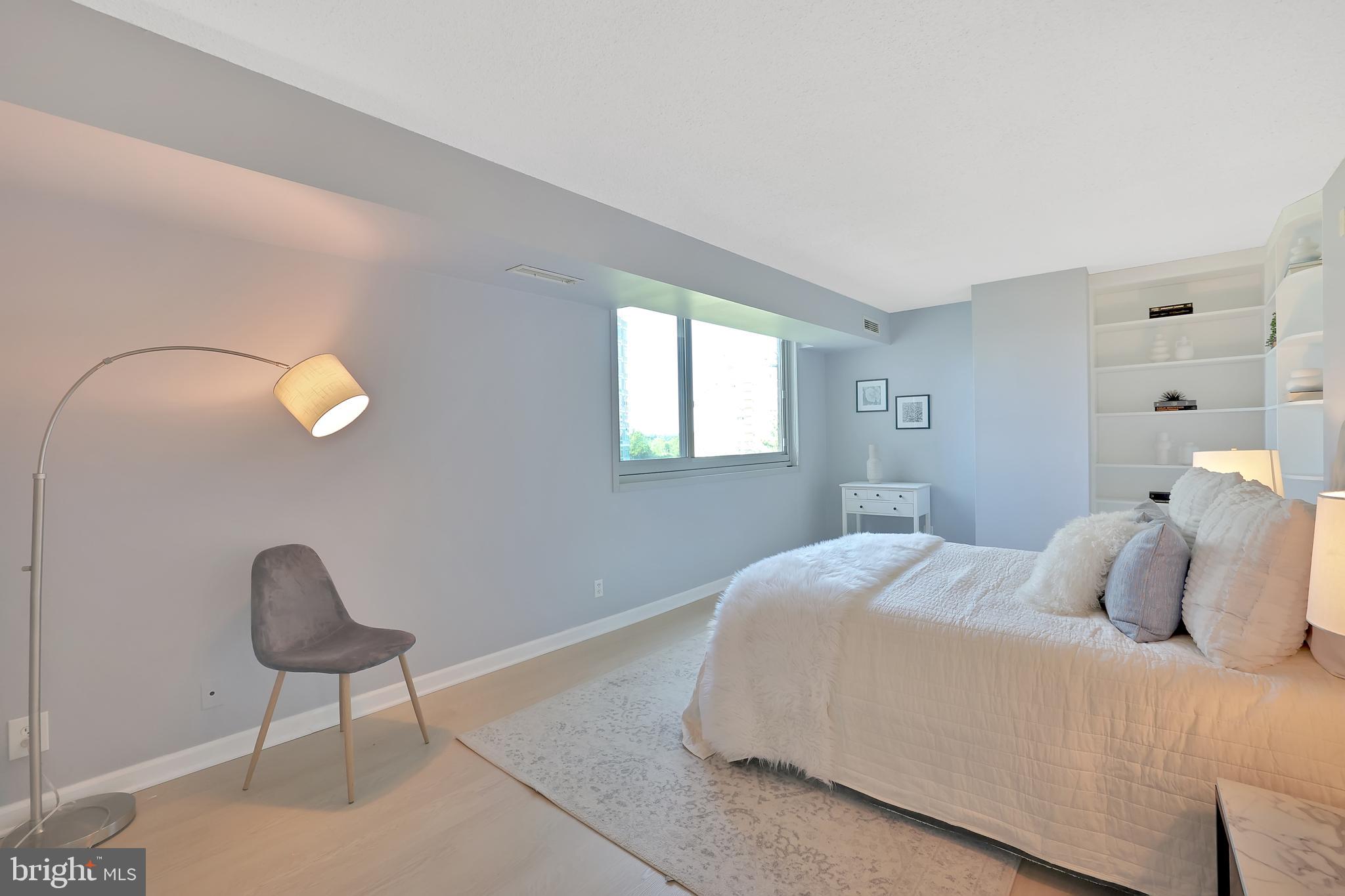 4601 N PARK AVENUE 915-Q