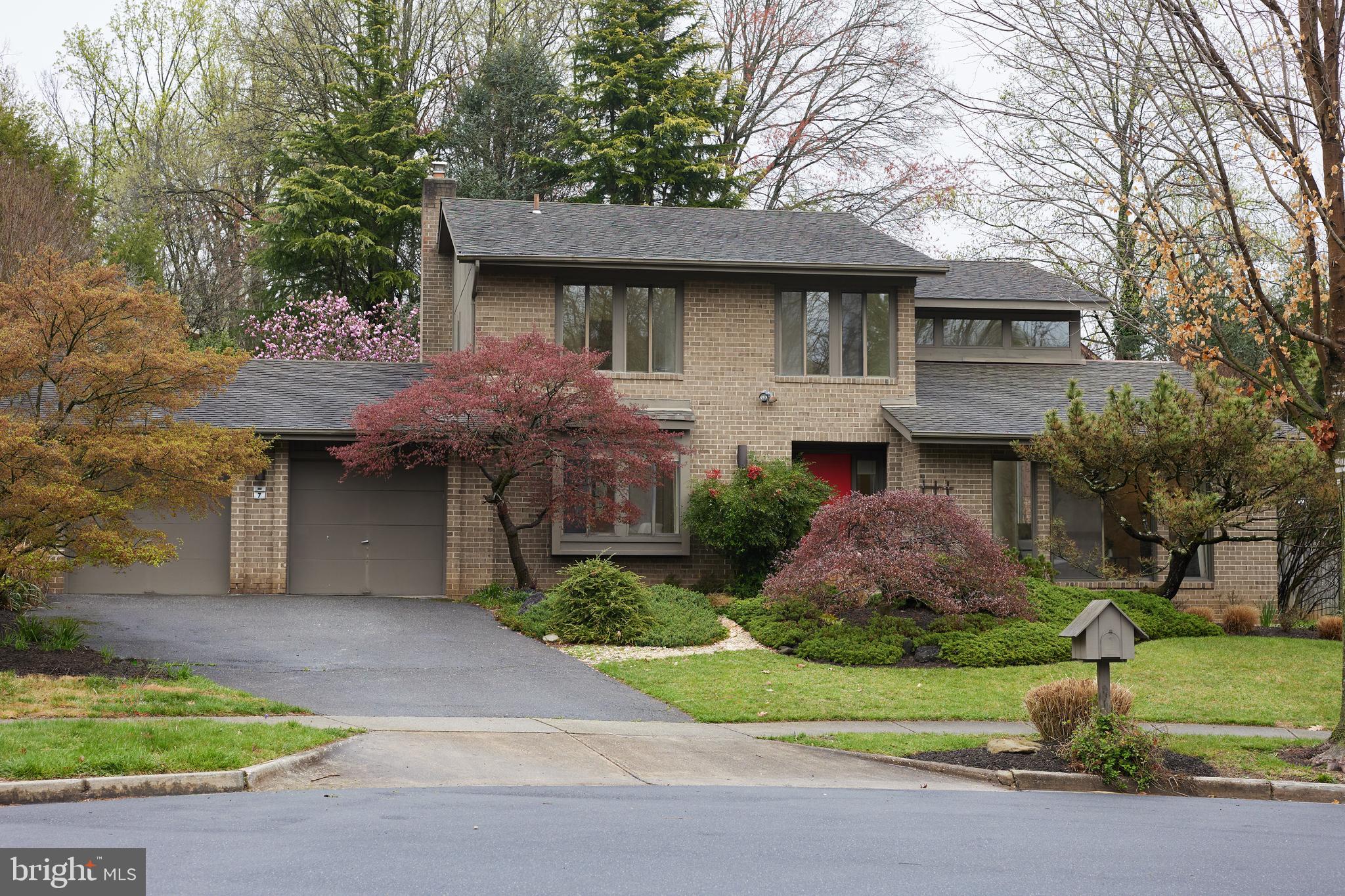 7 ARLIVE COURT