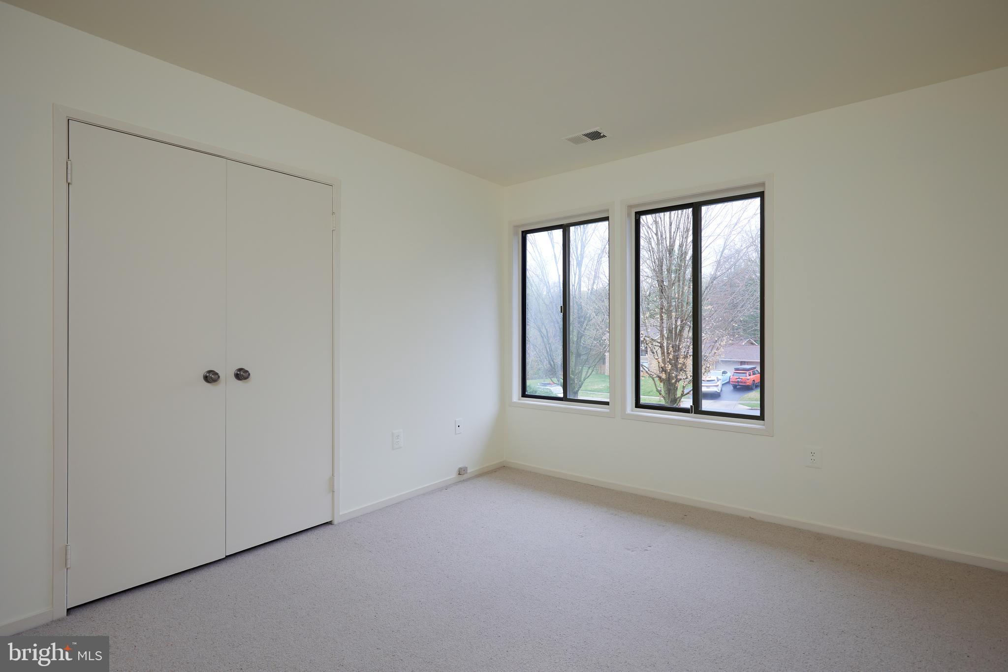 7 ARLIVE COURT