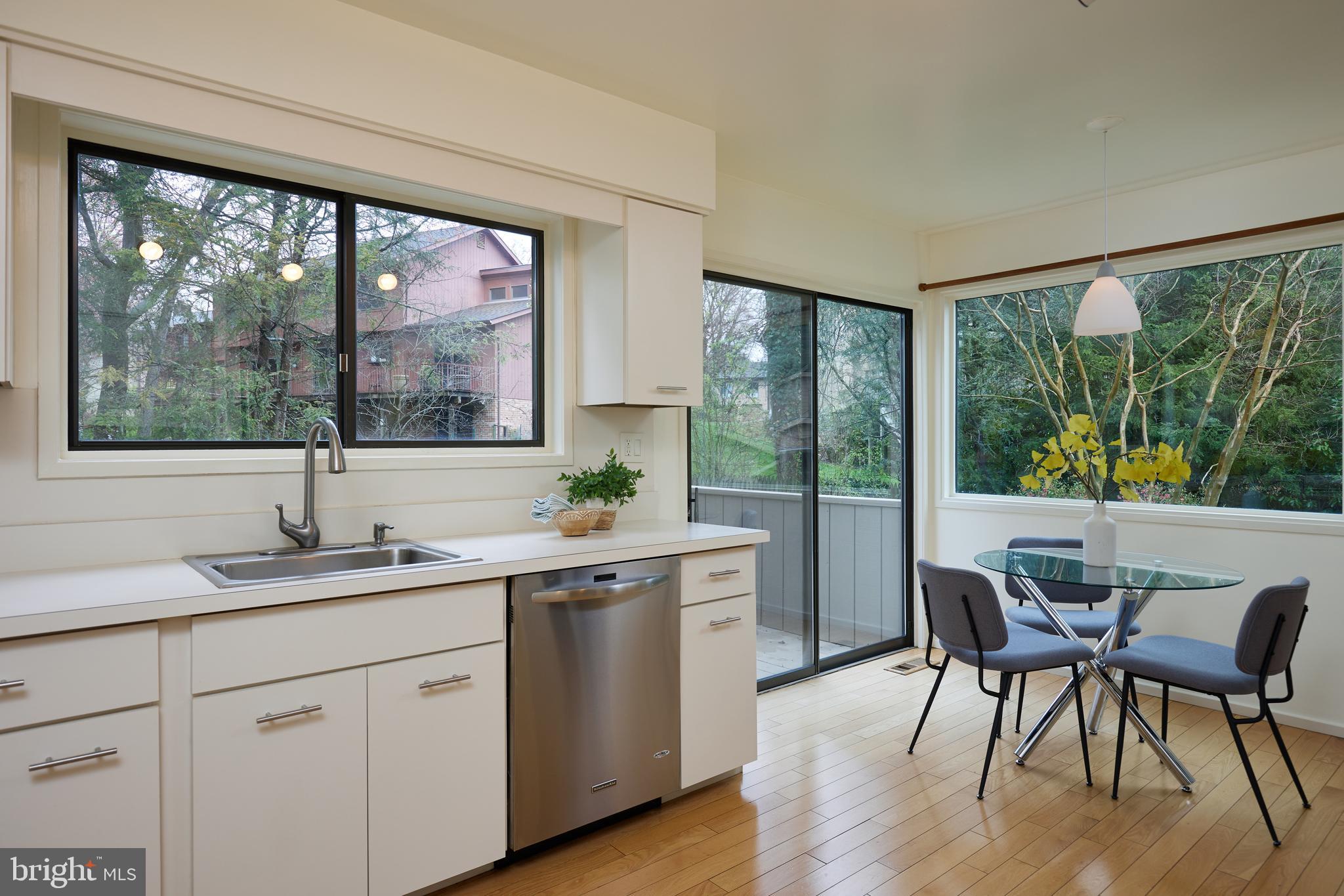 7 ARLIVE COURT