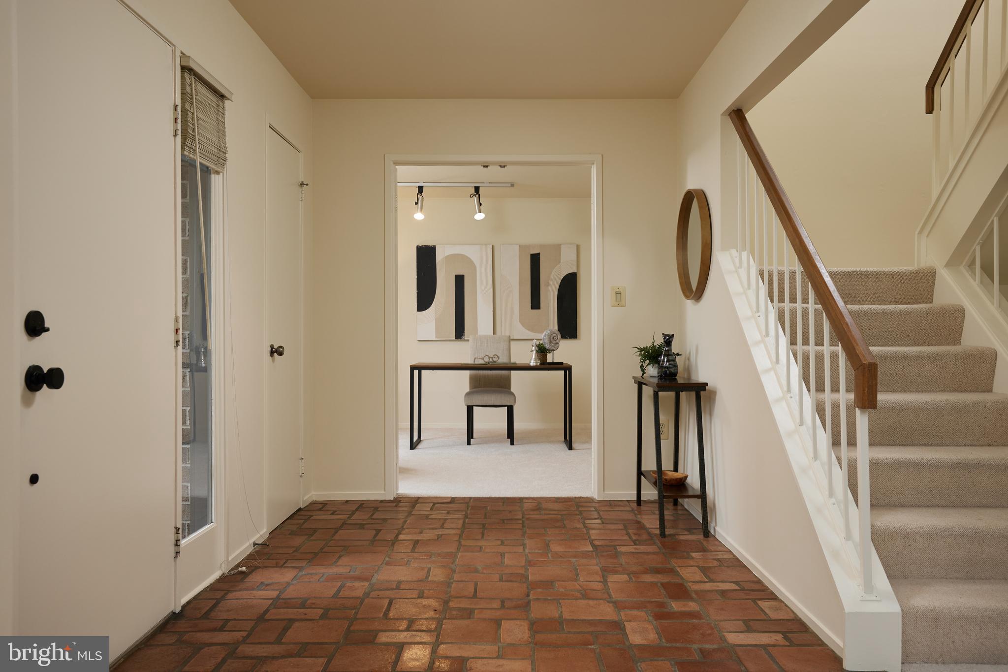 7 ARLIVE COURT