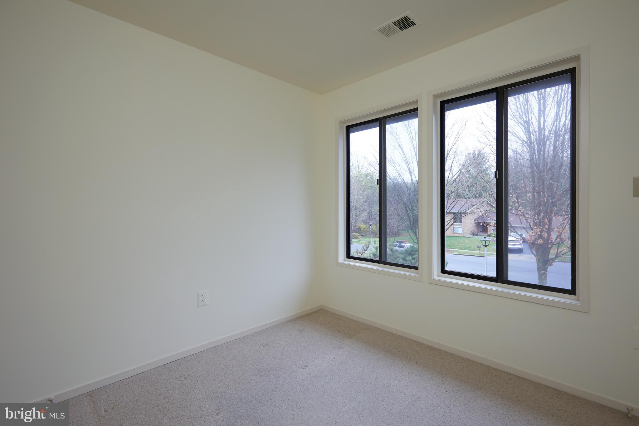 7 ARLIVE COURT