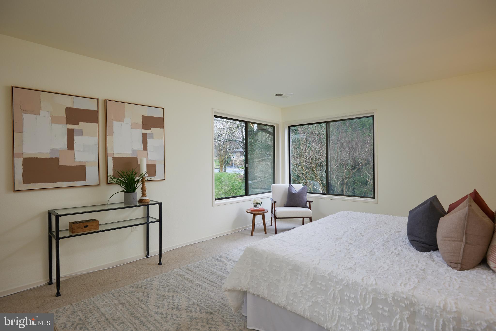 7 ARLIVE COURT