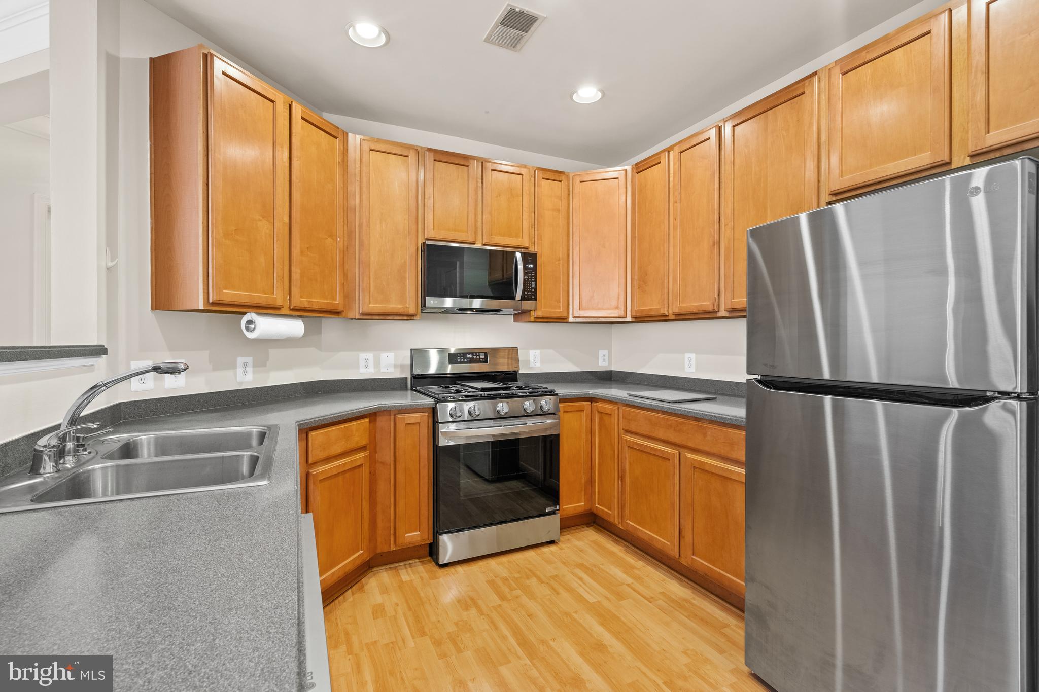 9405 BLACKWELL ROAD 202