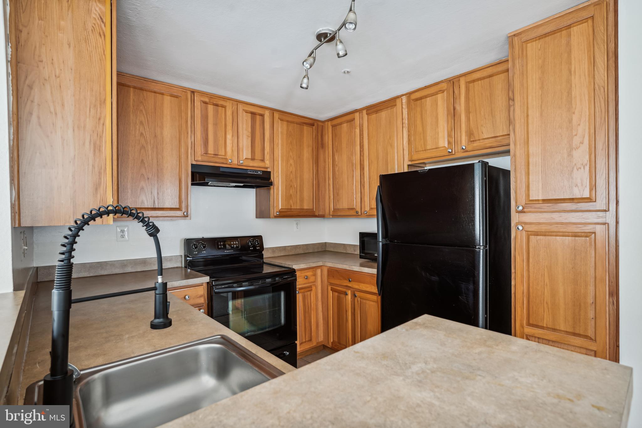 18525 BOYSENBERRY DRIVE 259-183