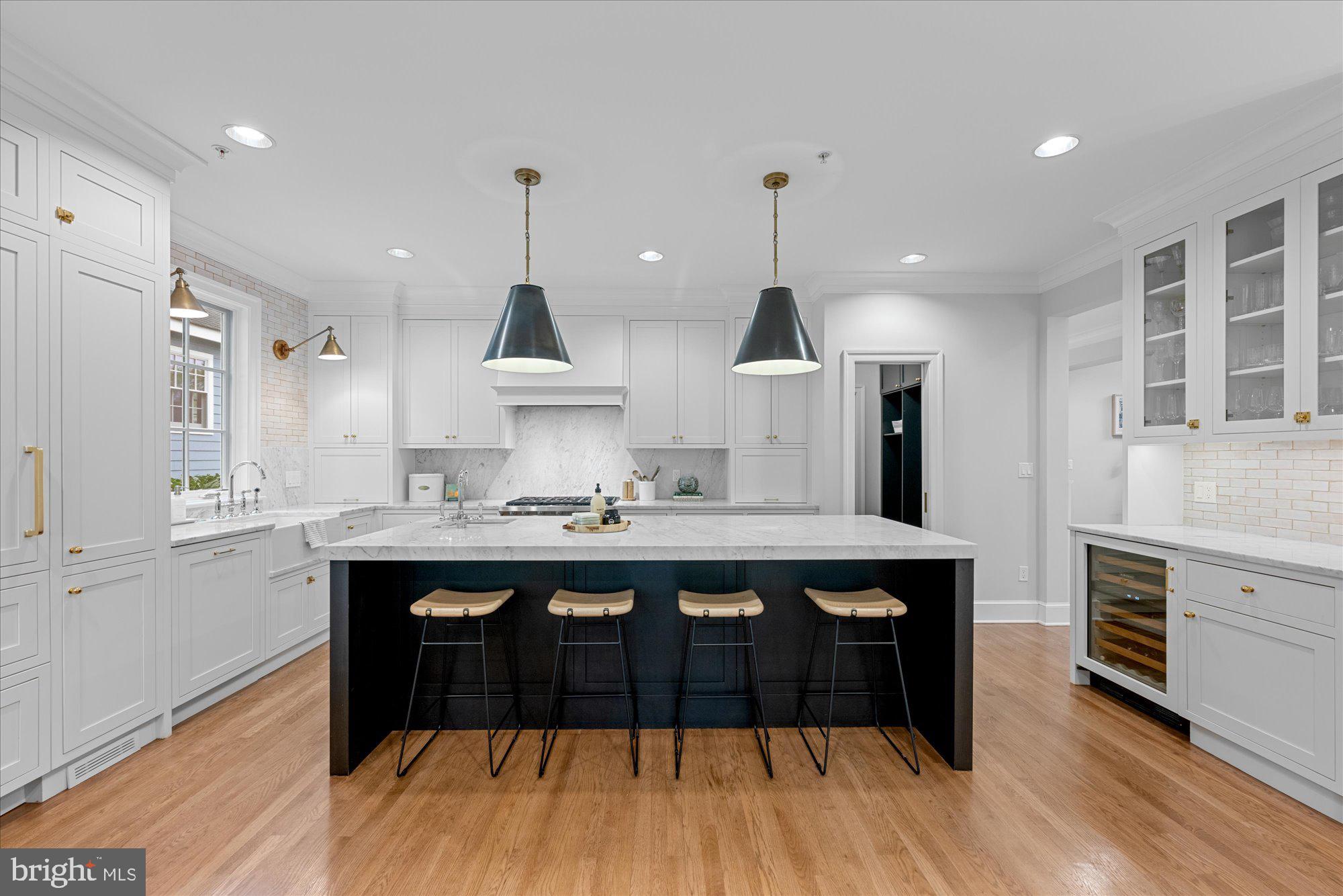 4405 HIGHLAND AVENUE