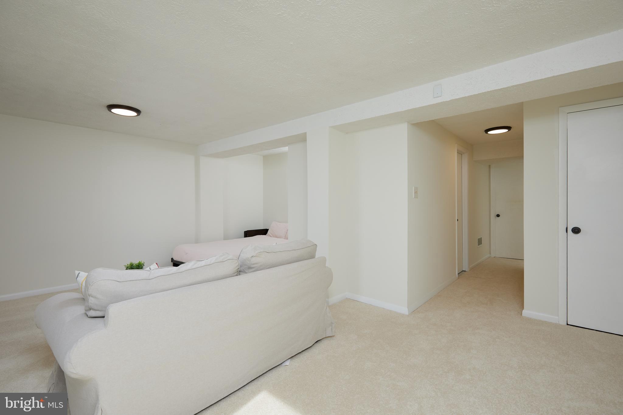 7810 MUIRFIELD COURT