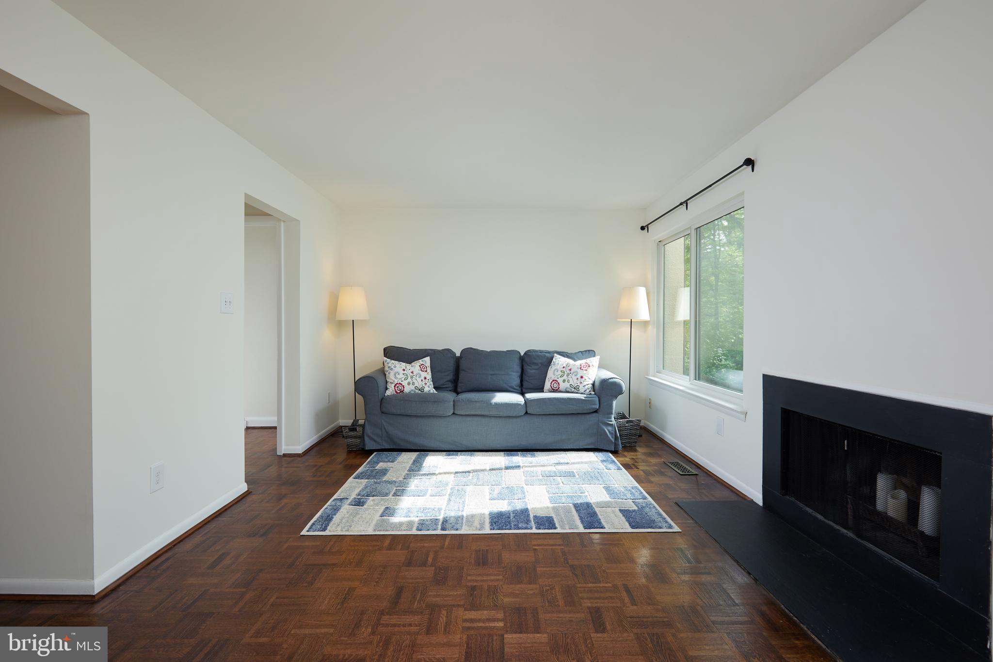 7810 MUIRFIELD COURT