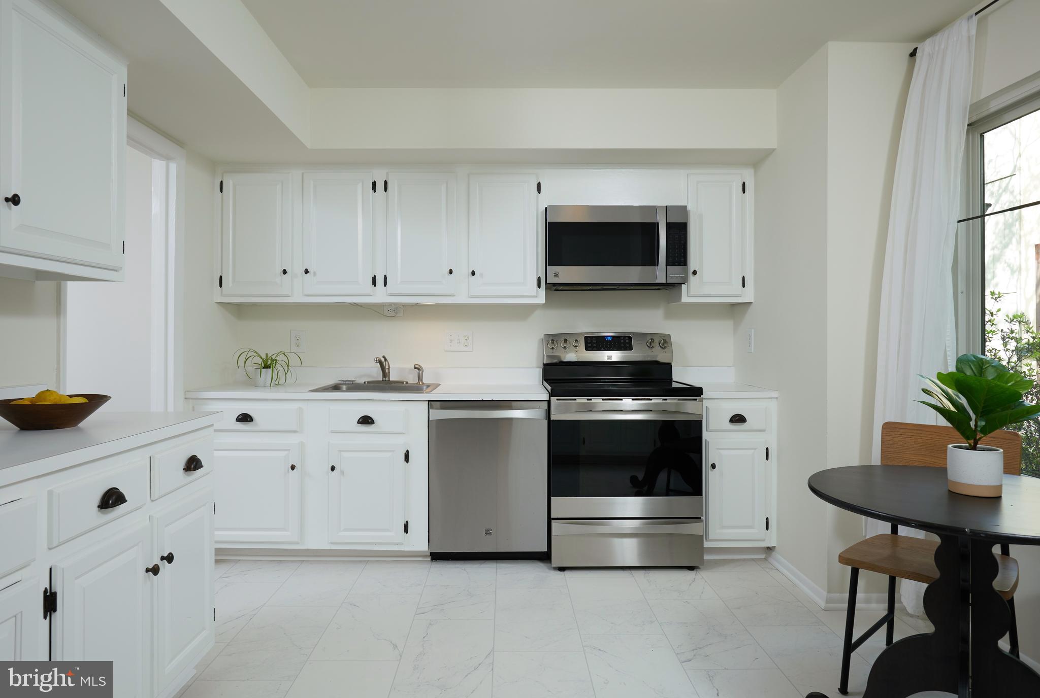 7810 MUIRFIELD COURT