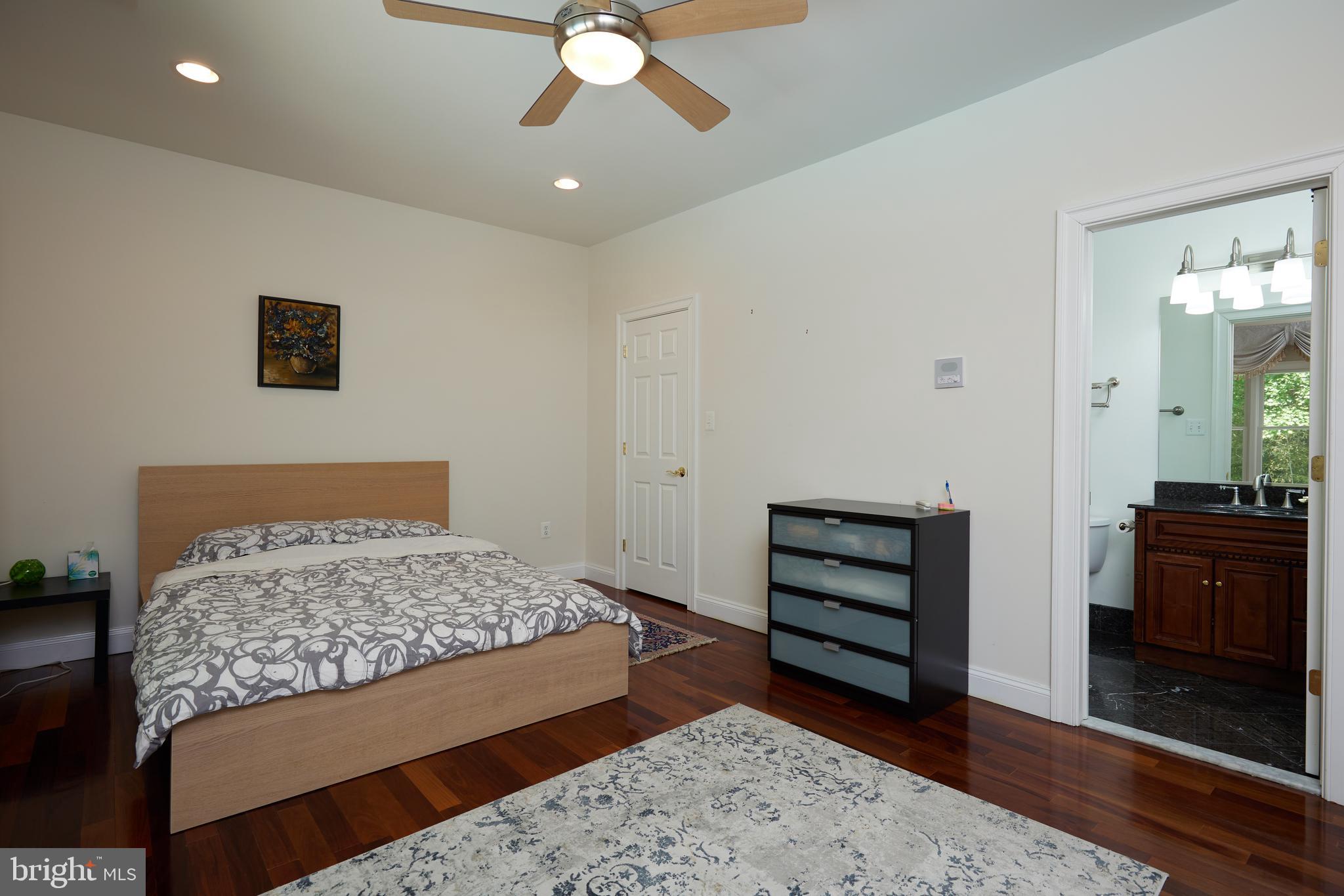 8505 CARLYNN DRIVE