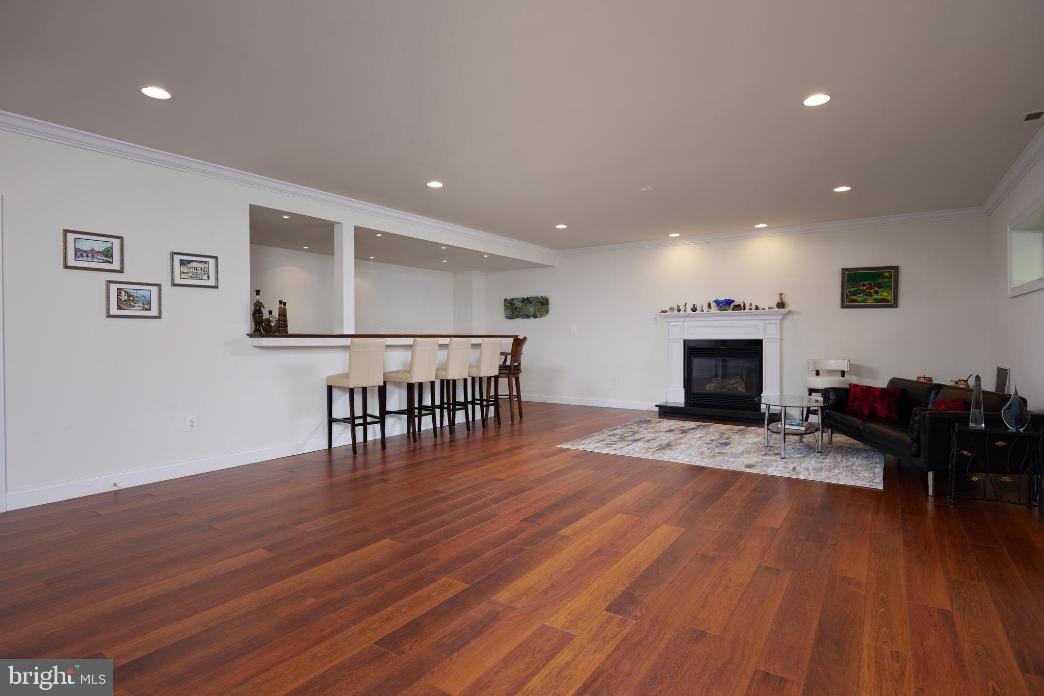 8505 CARLYNN DRIVE