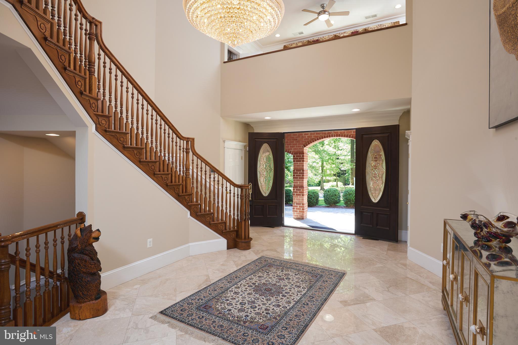 8505 CARLYNN DRIVE